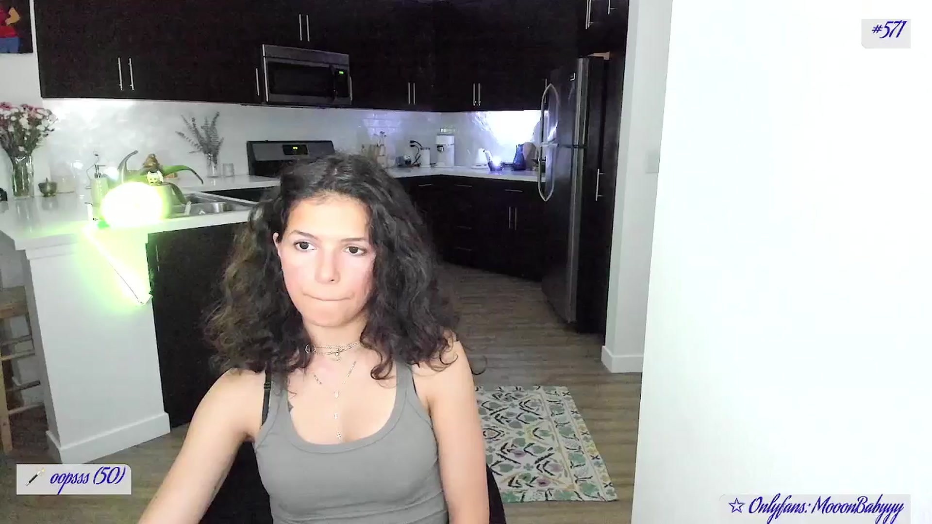 Gallery image thumbnail from litty's myfreecams stream on, 08/03/2025, 04:21 image 14 of 20