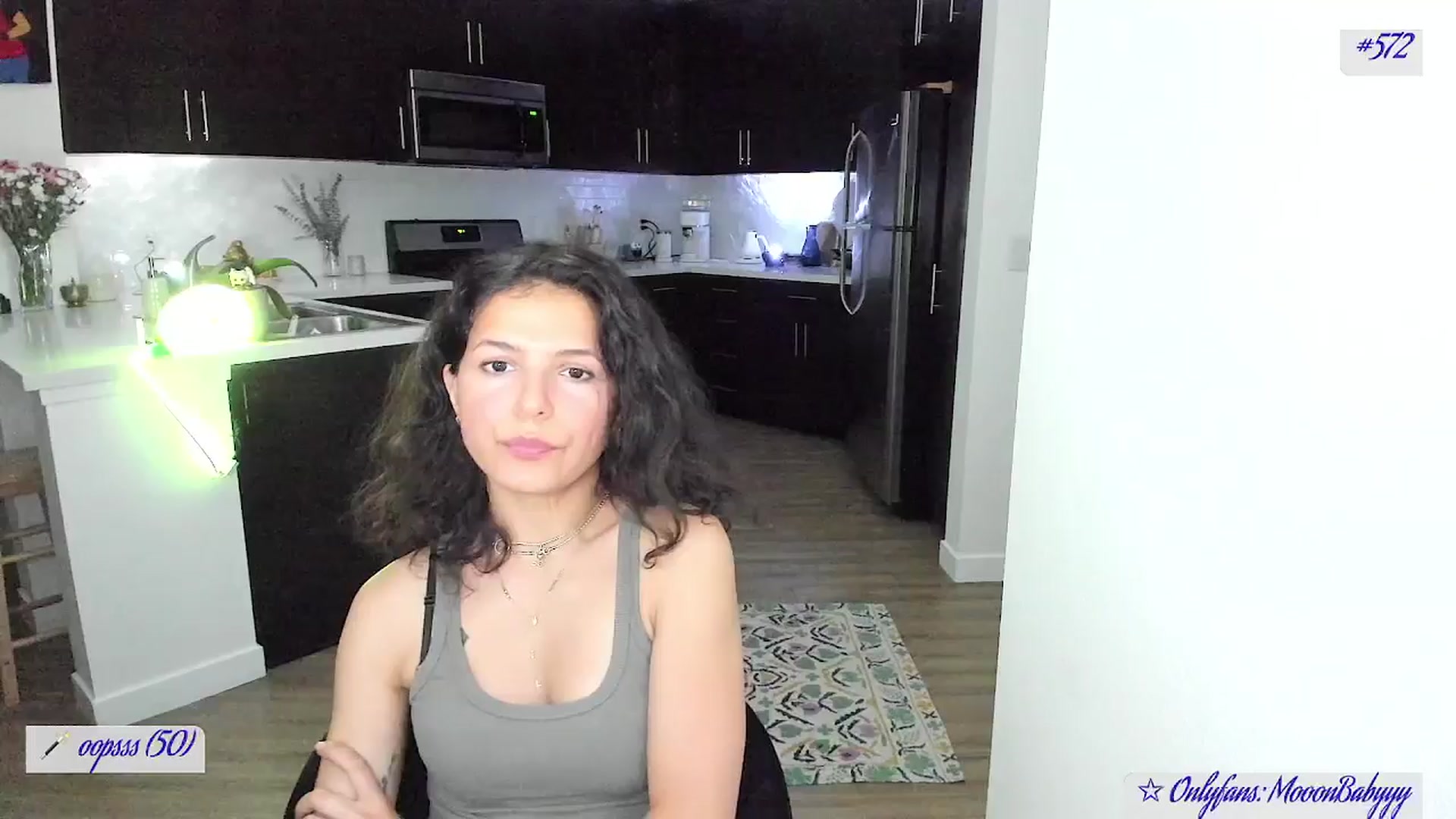 Gallery image thumbnail from litty's myfreecams stream on, 08/03/2025, 04:21 image 17 of 20