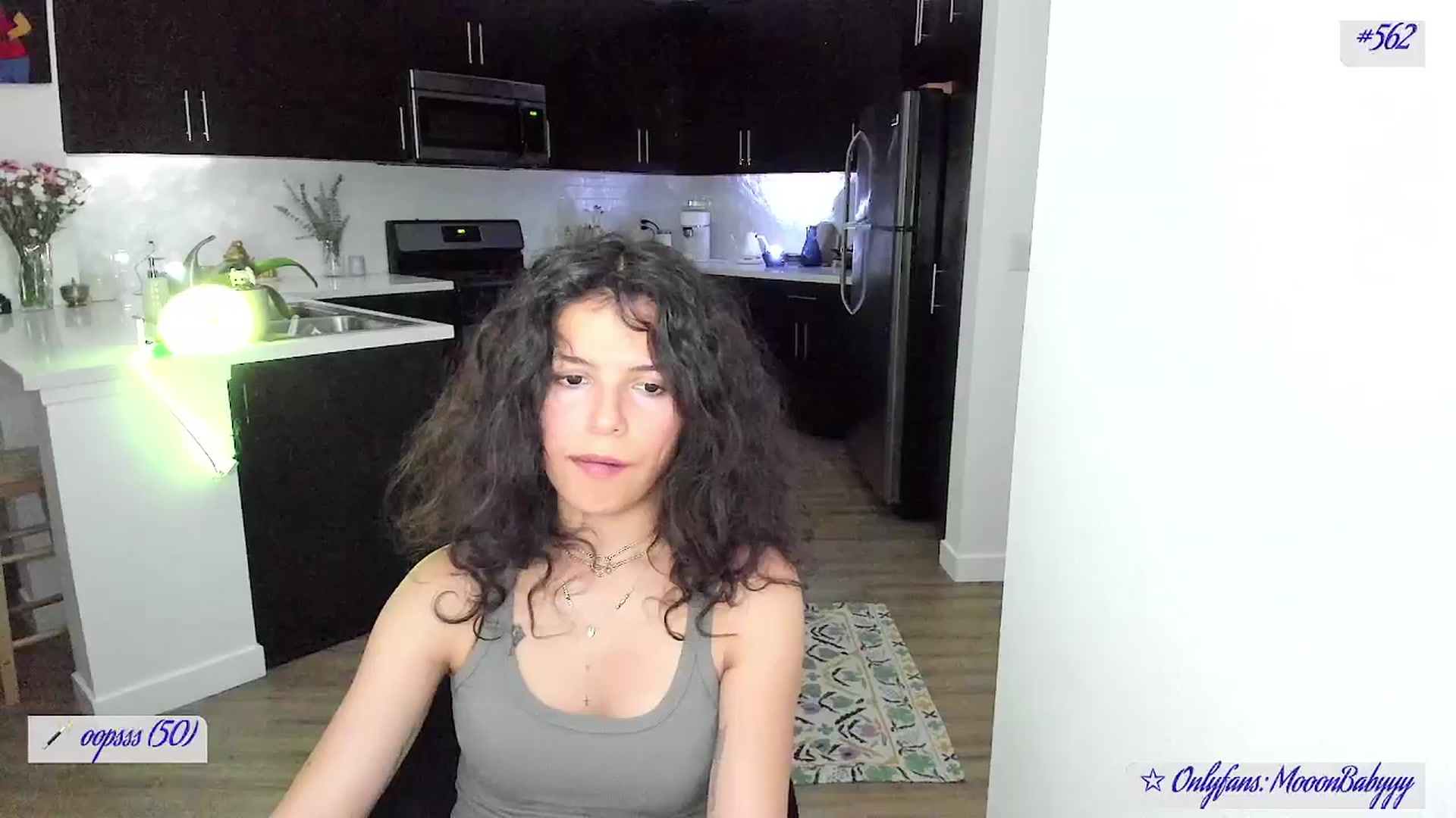 Gallery image thumbnail from litty's myfreecams stream on, 08/03/2025, 04:21 image 5 of 20