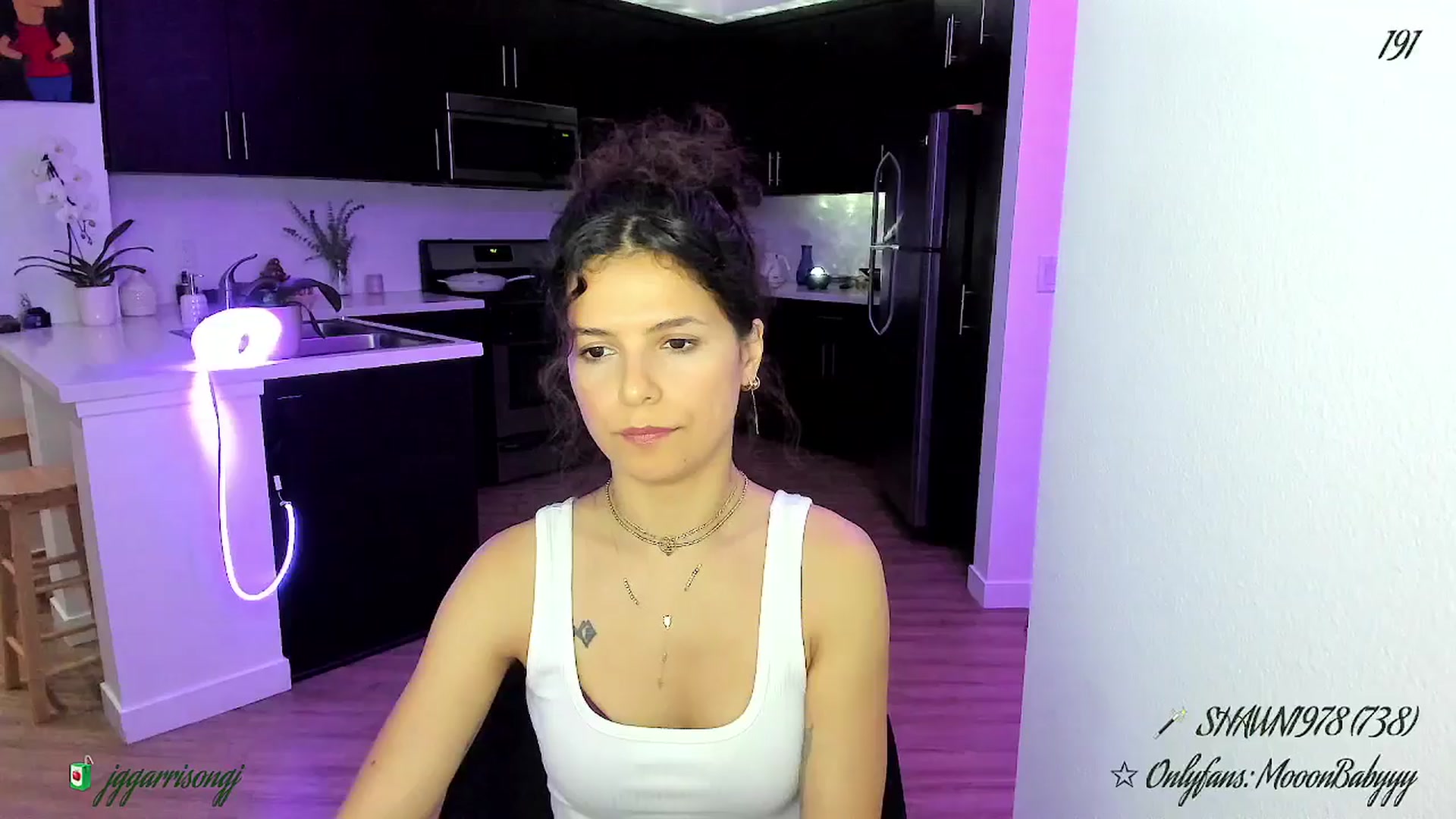 Gallery image thumbnail from litty's myfreecams stream on, 08/17/2025, 07:42 image 10 of 20