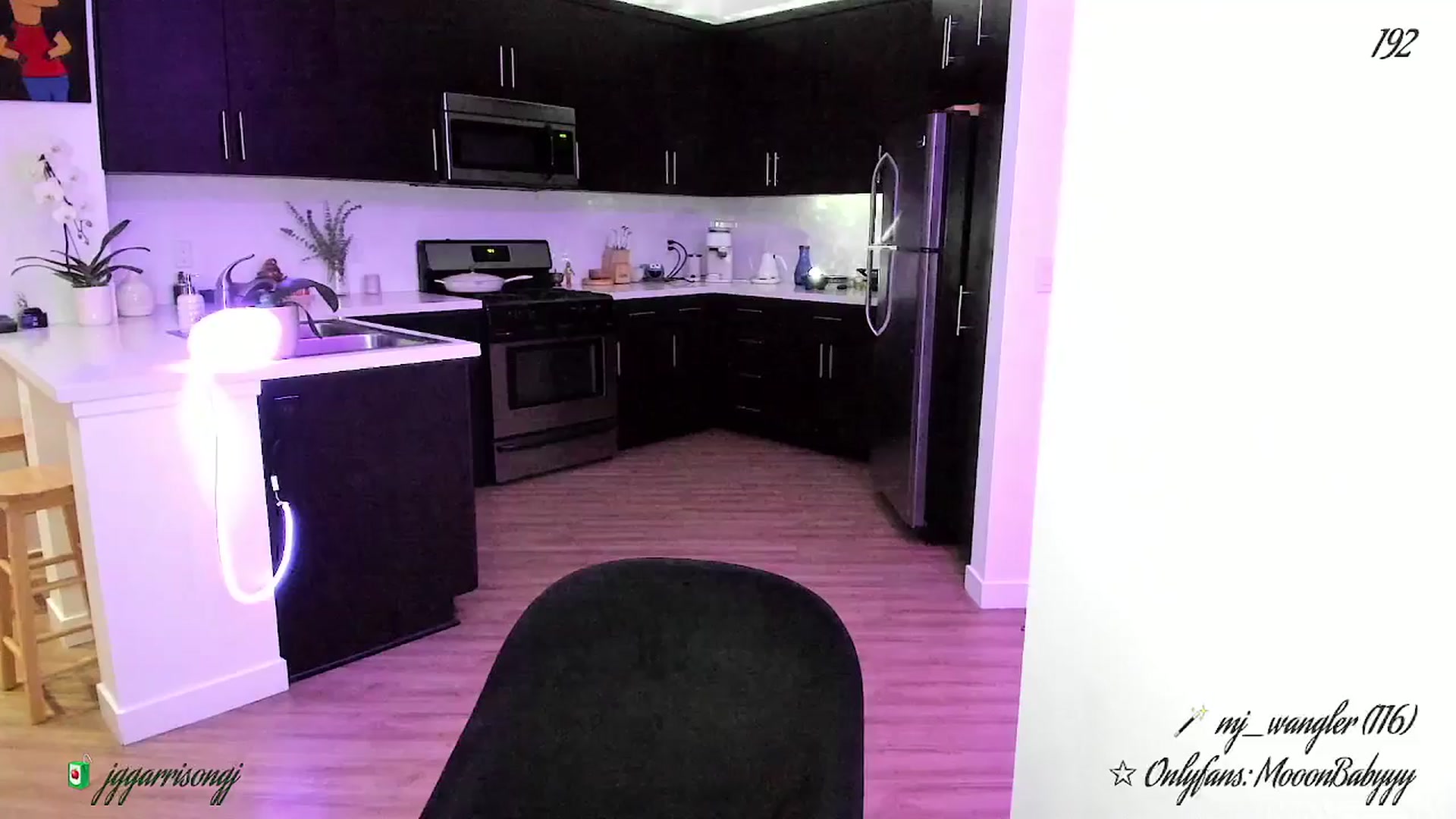 Gallery image thumbnail from litty's myfreecams stream on, 08/17/2025, 07:42 image 8 of 20