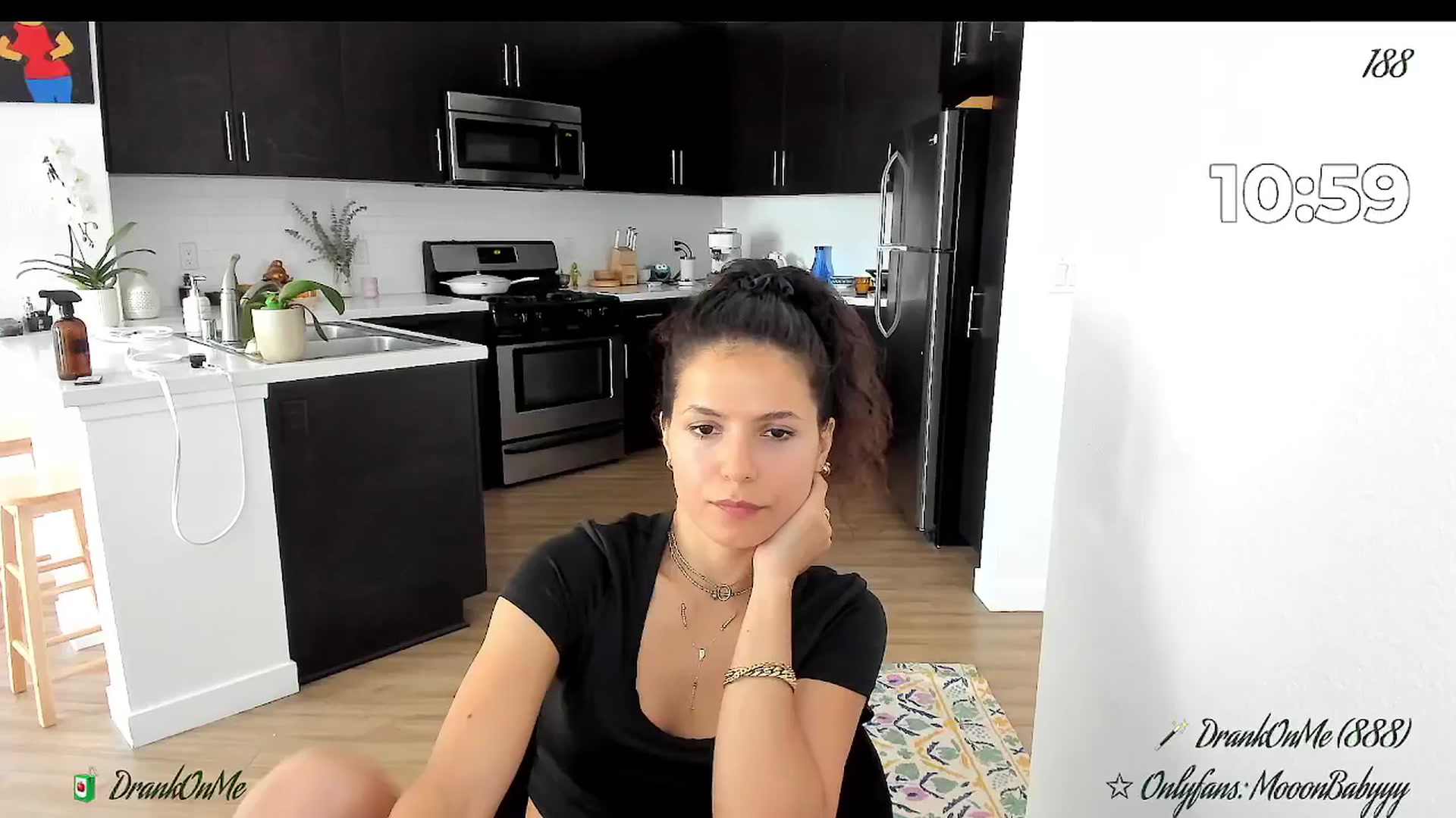 Gallery image thumbnail from litty's myfreecams stream on, 08/17/2025, 22:14 image 19 of 20
