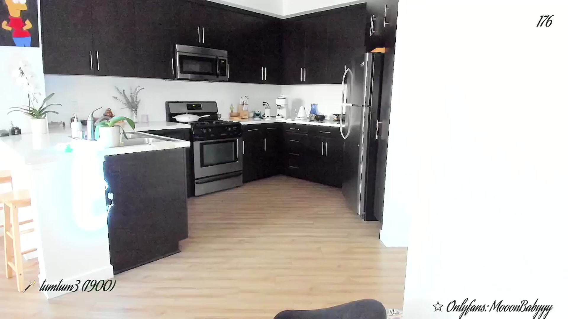 Gallery image thumbnail from litty's myfreecams stream on, 08/20/2025, 03:35 image 10 of 20