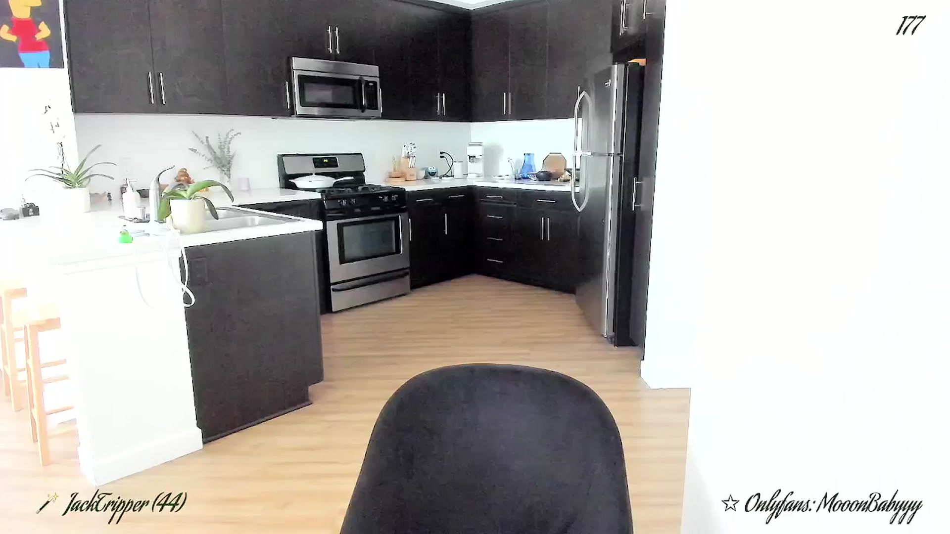 Gallery image thumbnail from litty's myfreecams stream on, 08/20/2025, 23:07 image 13 of 20
