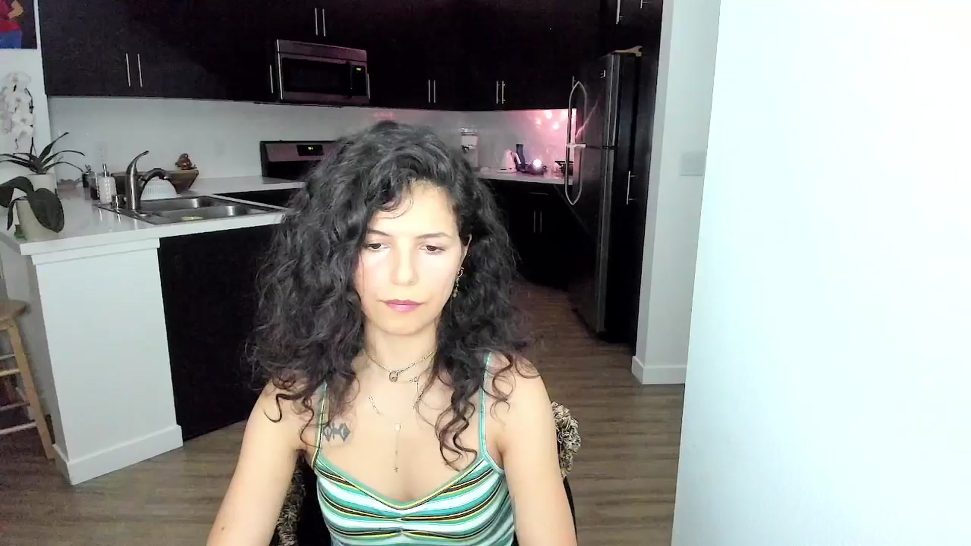 Gallery image thumbnail from litty's myfreecams stream on, 09/03/2025, 06:46 image 1 of 20