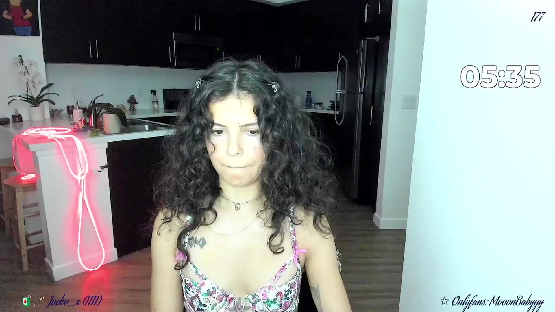 Gallery image thumbnail from litty's myfreecams stream on, 09/10/2025, 03:45 image 14 of 20