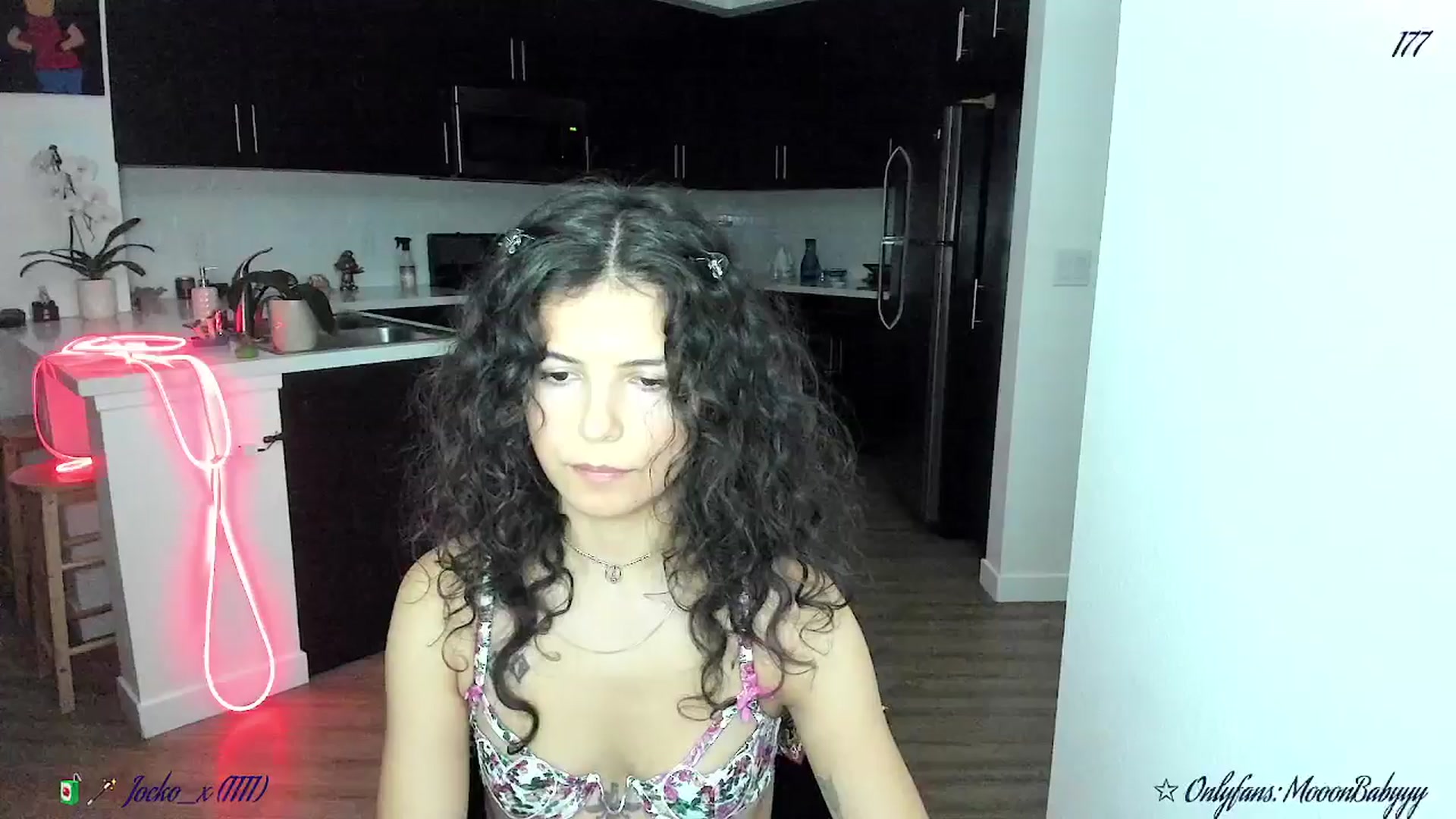 Gallery image thumbnail from litty's myfreecams stream on, 09/10/2025, 03:45 image 15 of 20