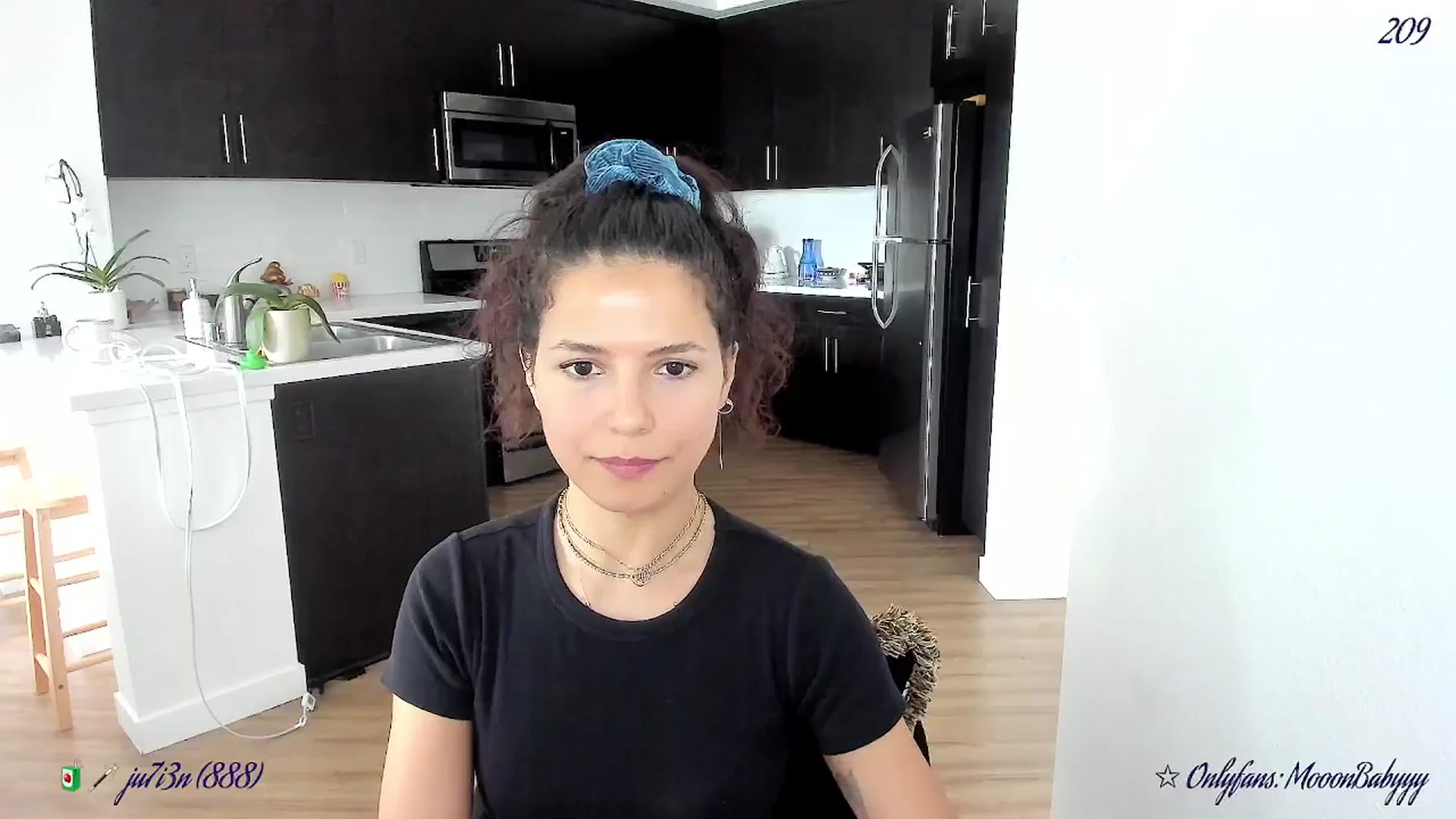 Gallery image thumbnail from litty's myfreecams stream on, 09/11/2025, 22:00 image 7 of 20