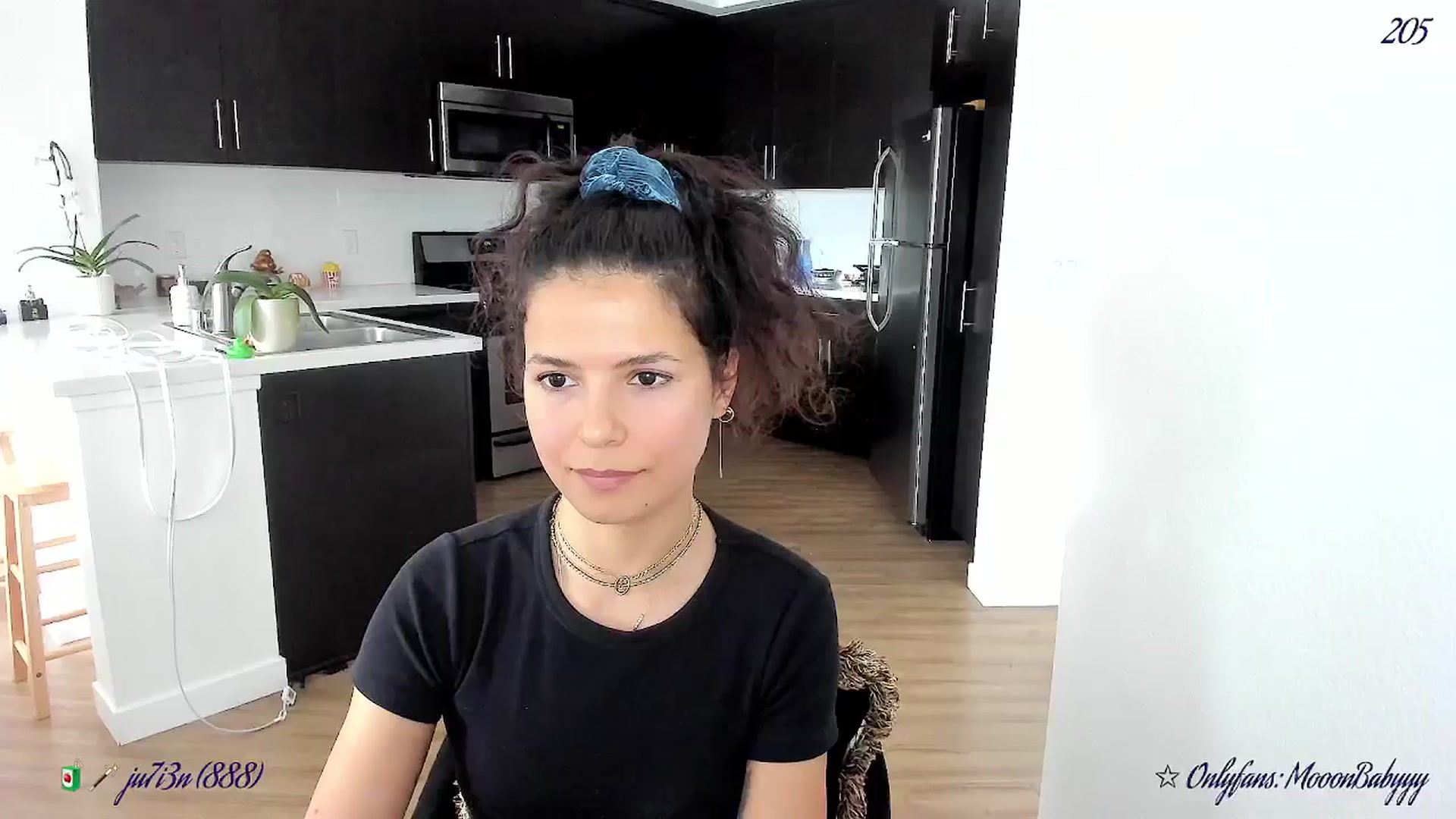 Gallery image thumbnail from litty's myfreecams stream on, 09/11/2025, 22:00 image 16 of 20