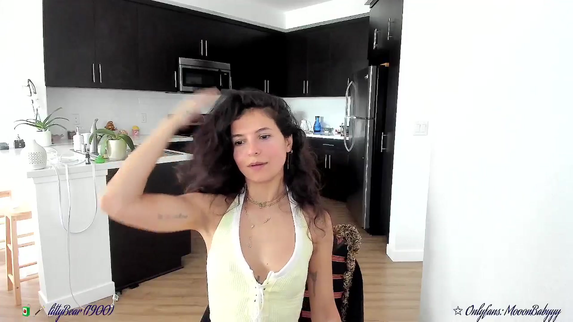 Gallery image thumbnail from litty's myfreecams stream on, 09/13/2025, 01:05 image 10 of 20