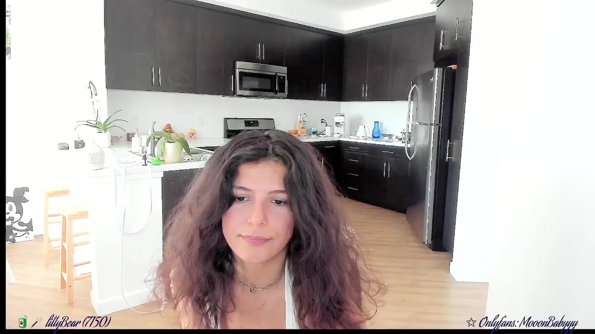 Gallery image thumbnail from litty's myfreecams stream on, 09/13/2025, 01:05 image 16 of 20