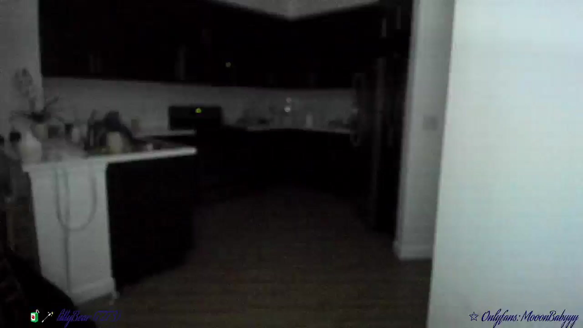 Gallery image thumbnail from litty's myfreecams stream on, 09/13/2025, 04:05 image 17 of 20