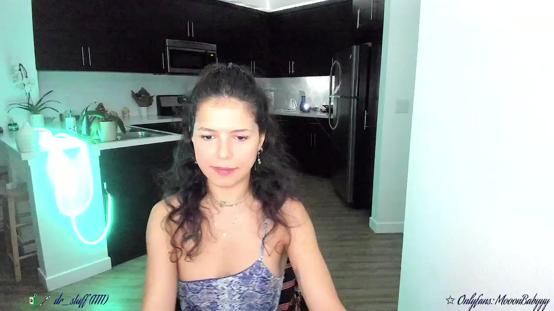 Gallery image thumbnail from litty's myfreecams stream on, 09/14/2025, 06:05 image 5 of 20