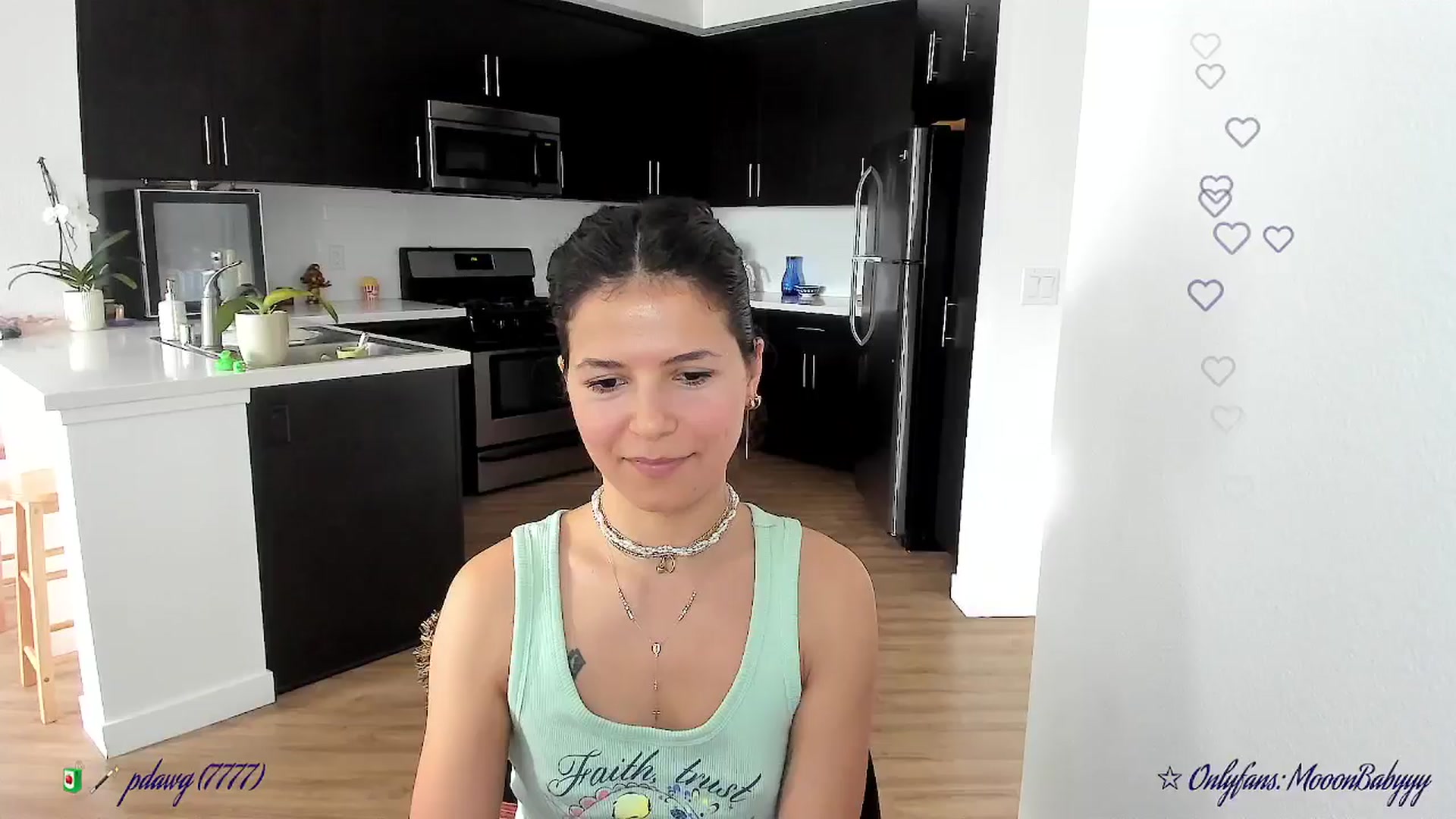 Gallery image thumbnail from litty's myfreecams stream on, 09/18/2025, 22:14 image 15 of 20