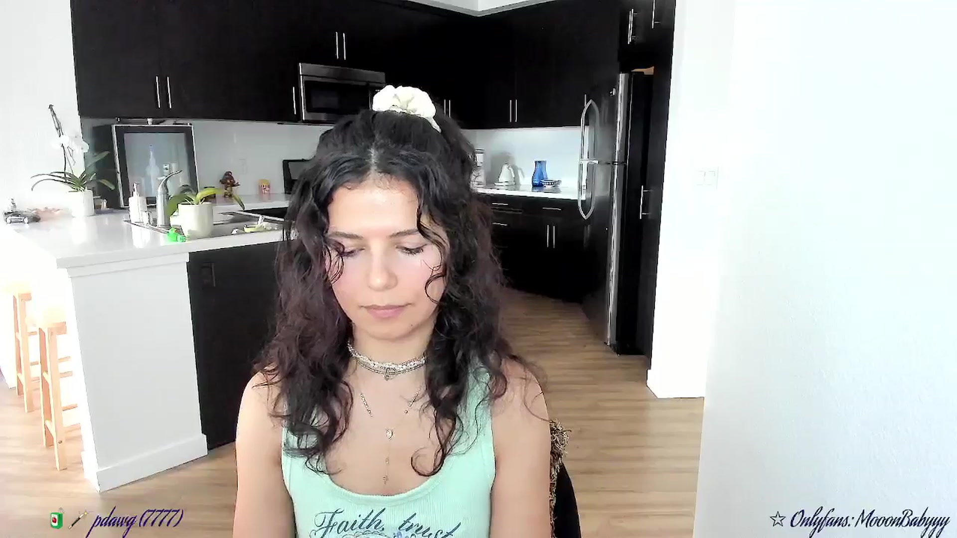 Gallery image thumbnail from litty's myfreecams stream on, 09/19/2025, 24:02 image 15 of 20