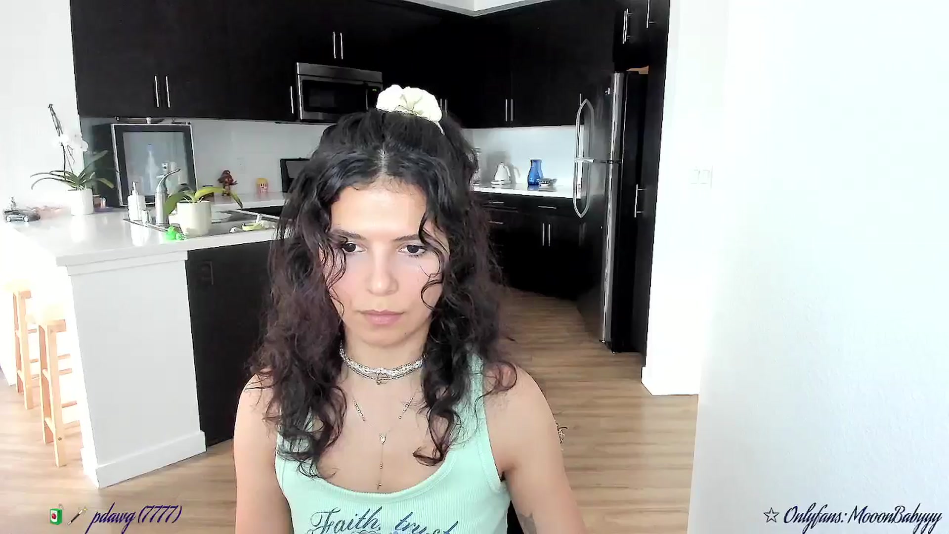 Gallery image thumbnail from litty's myfreecams stream on, 09/19/2025, 24:02 image 17 of 20