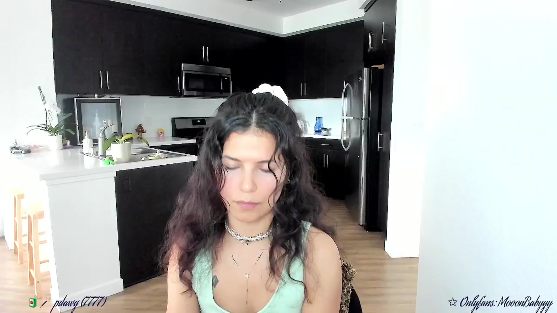 Gallery image thumbnail from litty's myfreecams stream on, 09/19/2025, 24:02 image 5 of 20