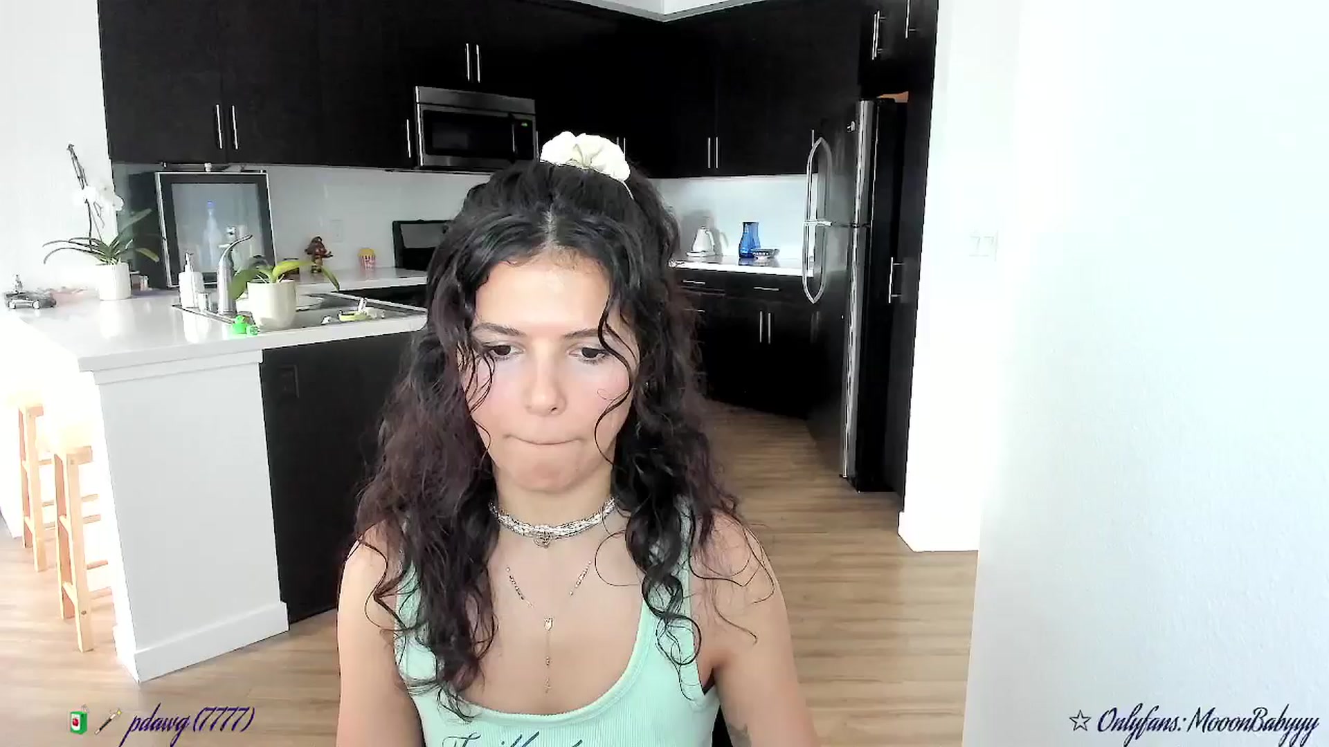 Gallery image thumbnail from litty's myfreecams stream on, 09/19/2025, 24:02 image 10 of 20