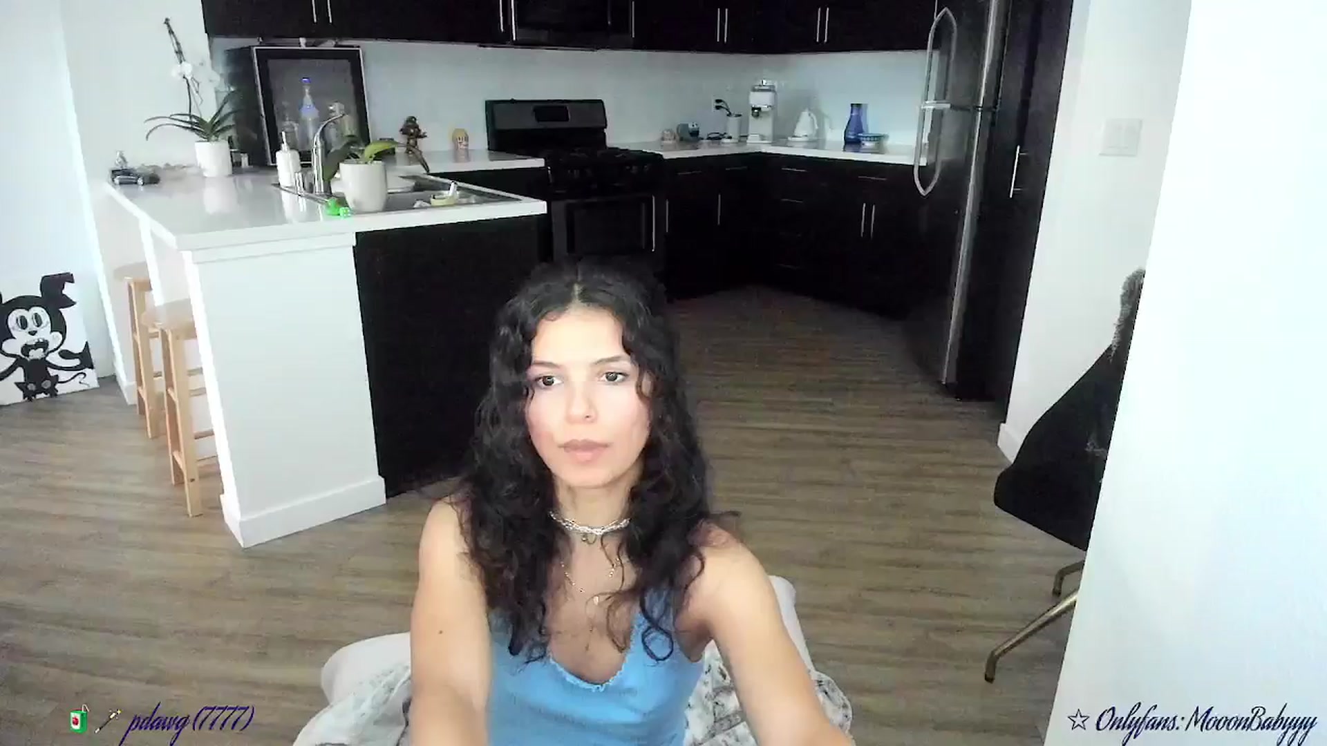 Gallery image thumbnail from litty's myfreecams stream on, 09/19/2025, 03:57 image 2 of 20