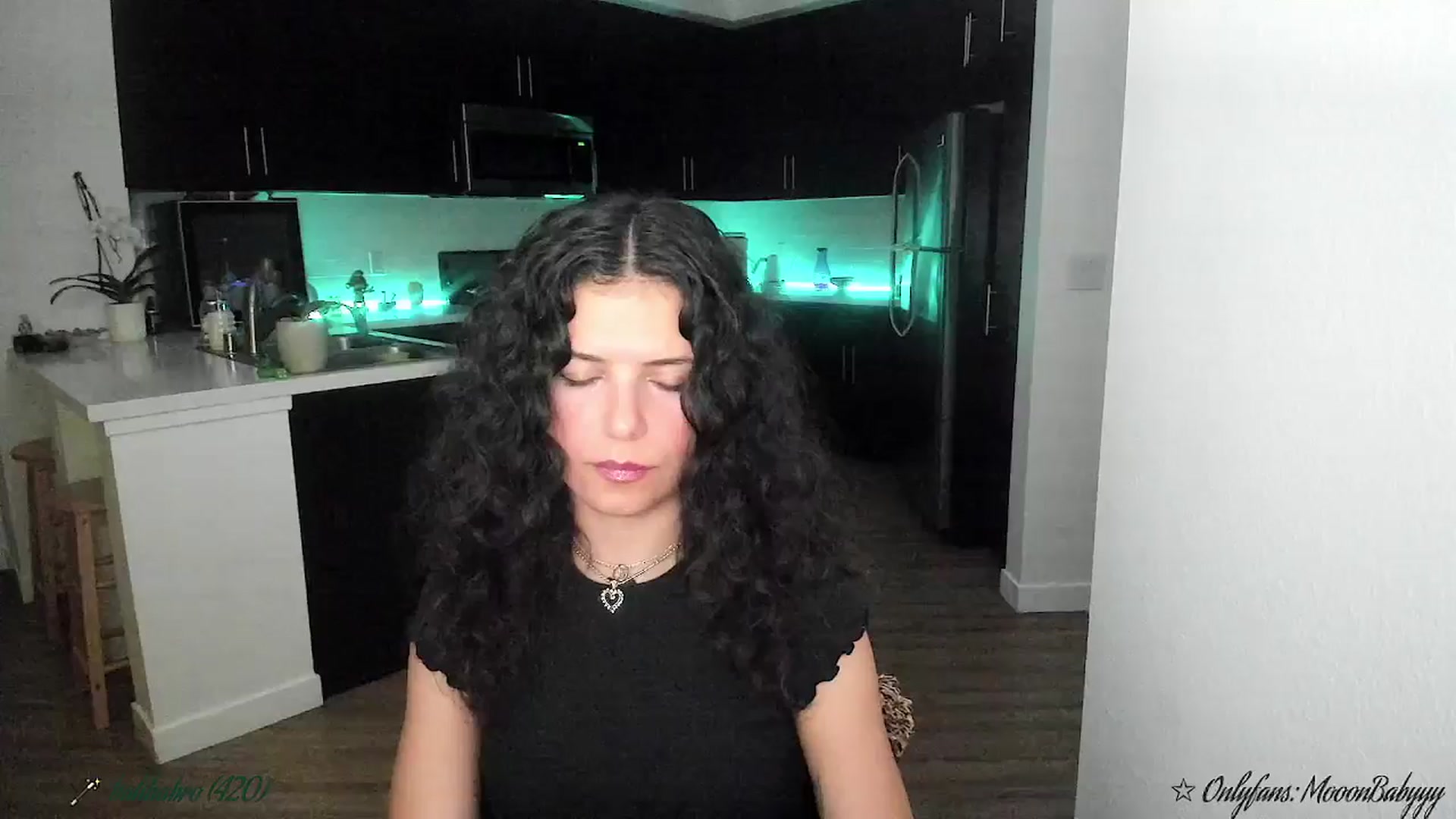 Gallery image thumbnail from litty's myfreecams stream on, 09/21/2025, 05:34 image 6 of 20