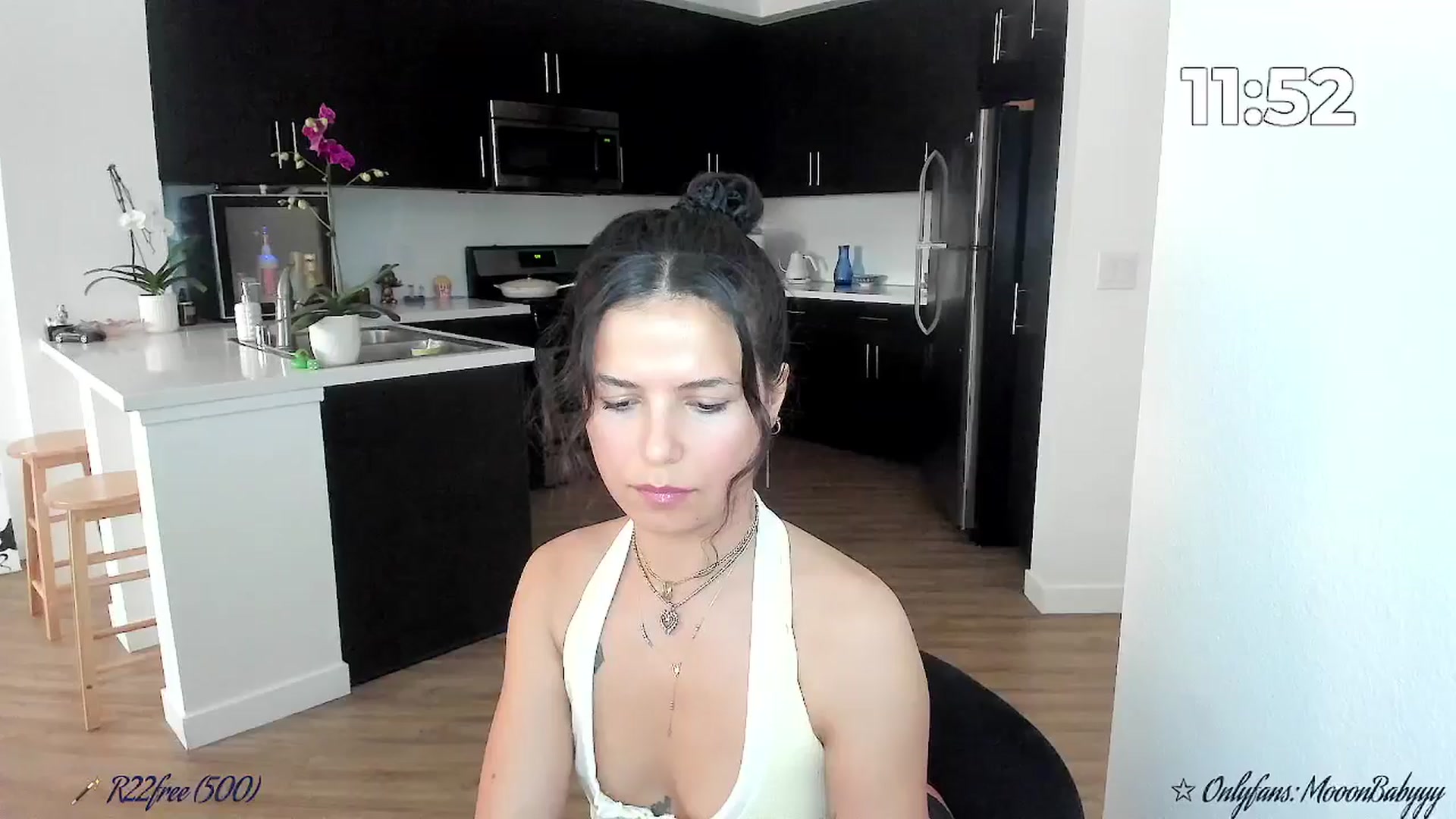Gallery image thumbnail from litty's myfreecams stream on, 09/22/2025, 01:41 image 19 of 20