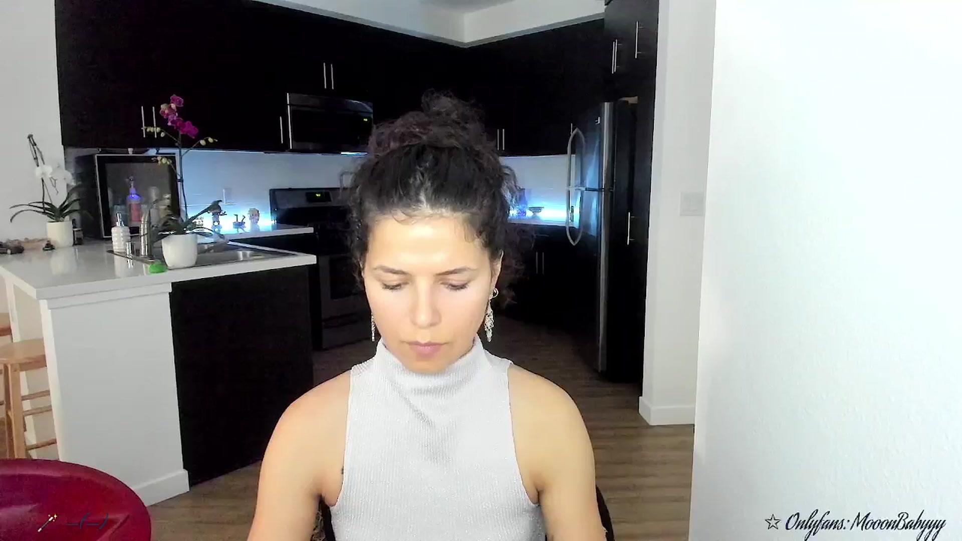Gallery image thumbnail from litty's myfreecams stream on, 09/23/2025, 03:17 image 4 of 20
