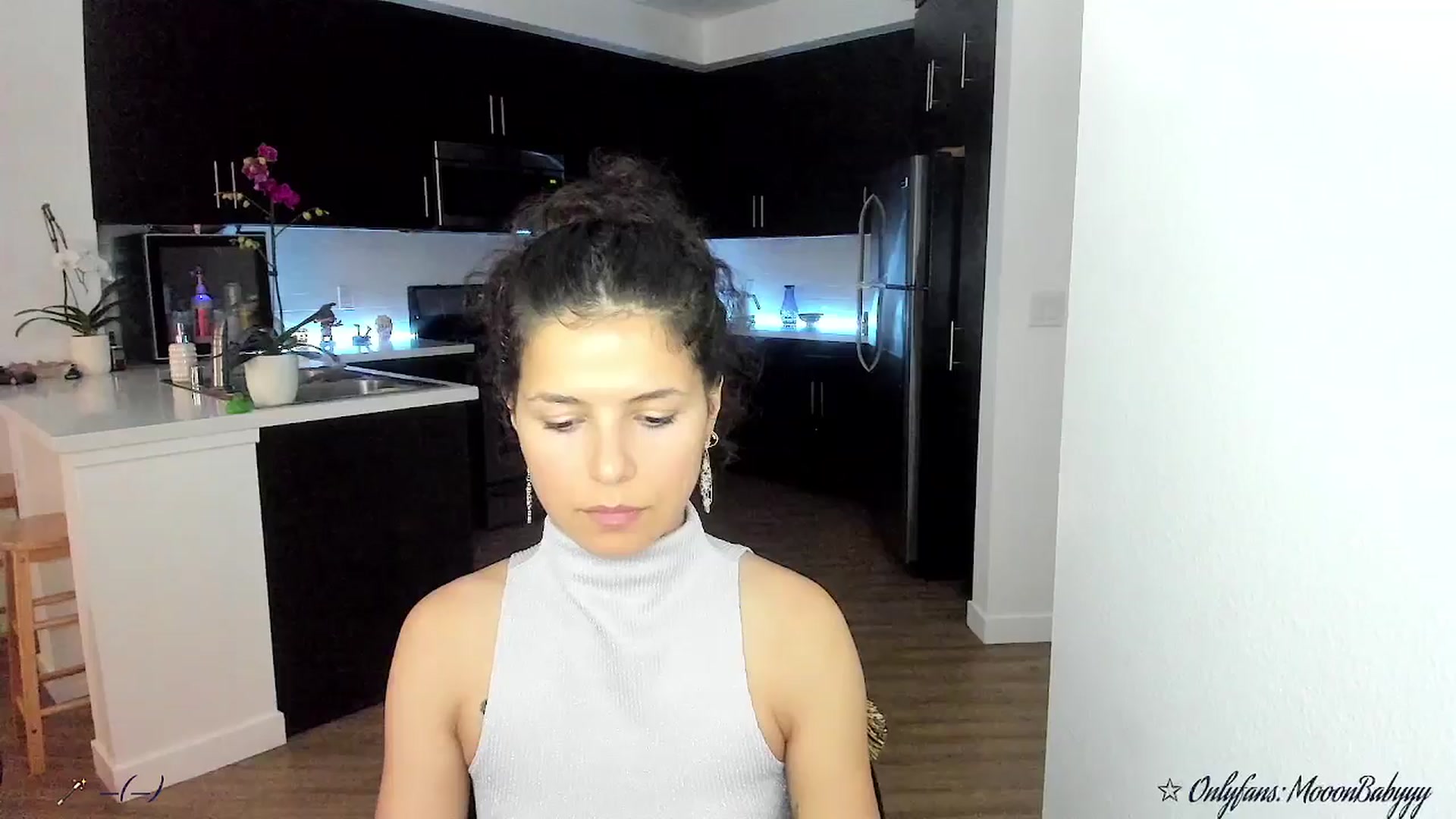 Gallery image thumbnail from litty's myfreecams stream on, 09/23/2025, 03:17 image 6 of 20