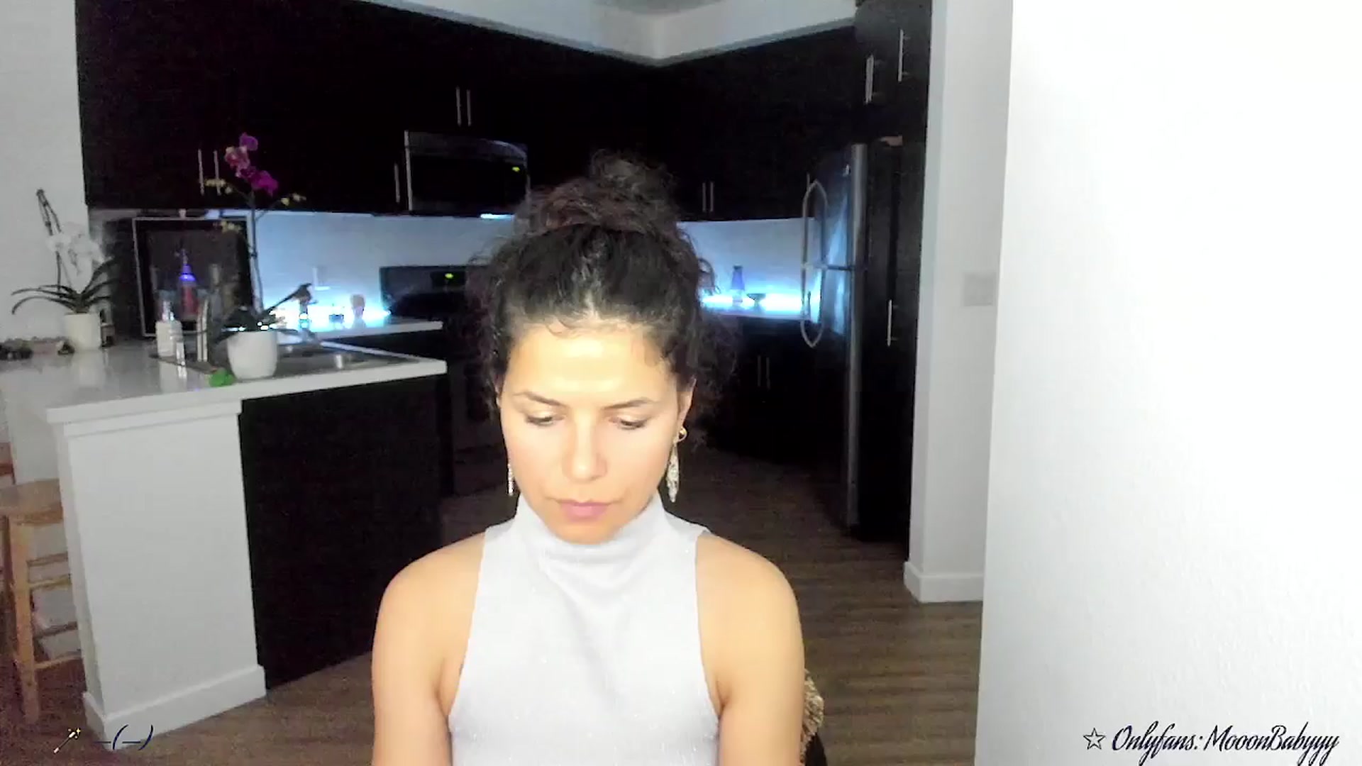 Gallery image thumbnail from litty's myfreecams stream on, 09/23/2025, 03:17 image 7 of 20