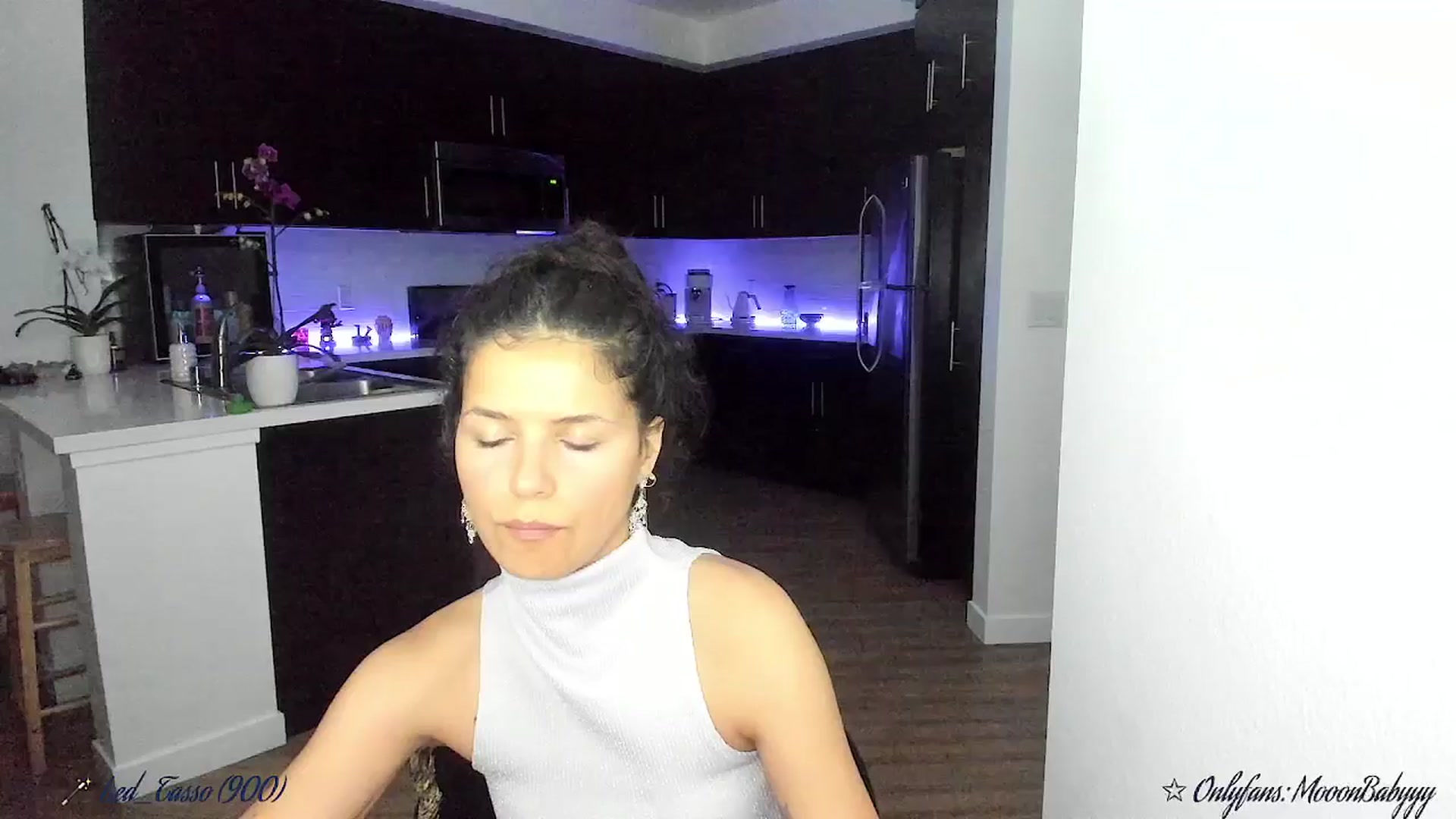 Gallery image thumbnail from litty's myfreecams stream on, 09/23/2025, 03:17 image 18 of 20
