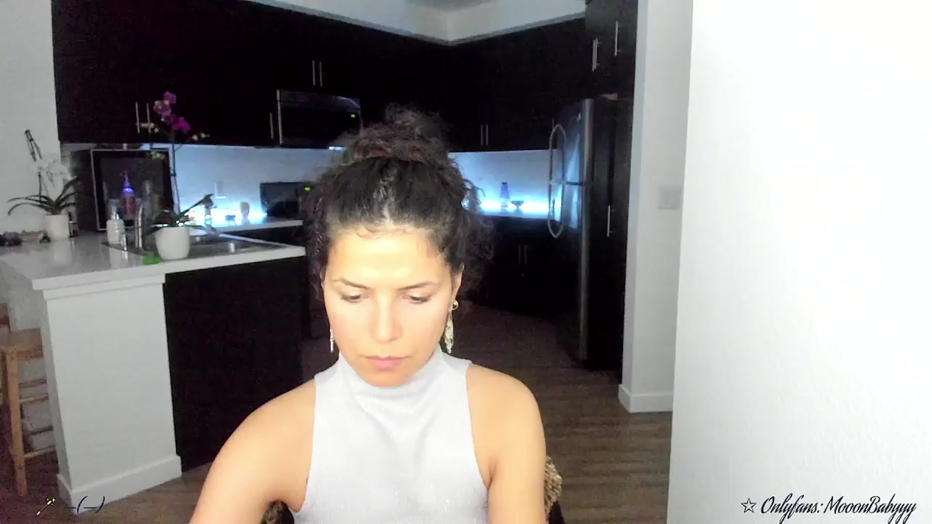 Gallery image thumbnail from litty's myfreecams stream on, 09/23/2025, 03:17 image 8 of 20