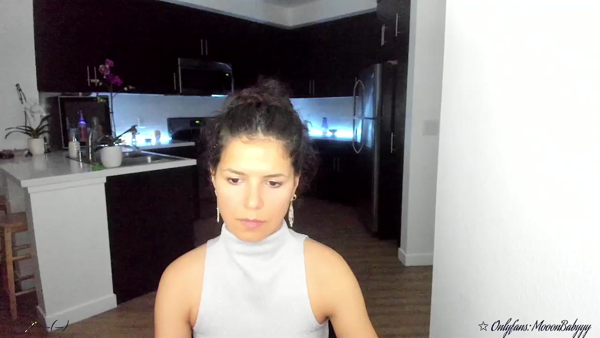 Gallery image thumbnail from litty's myfreecams stream on, 09/23/2025, 03:17 image 10 of 20