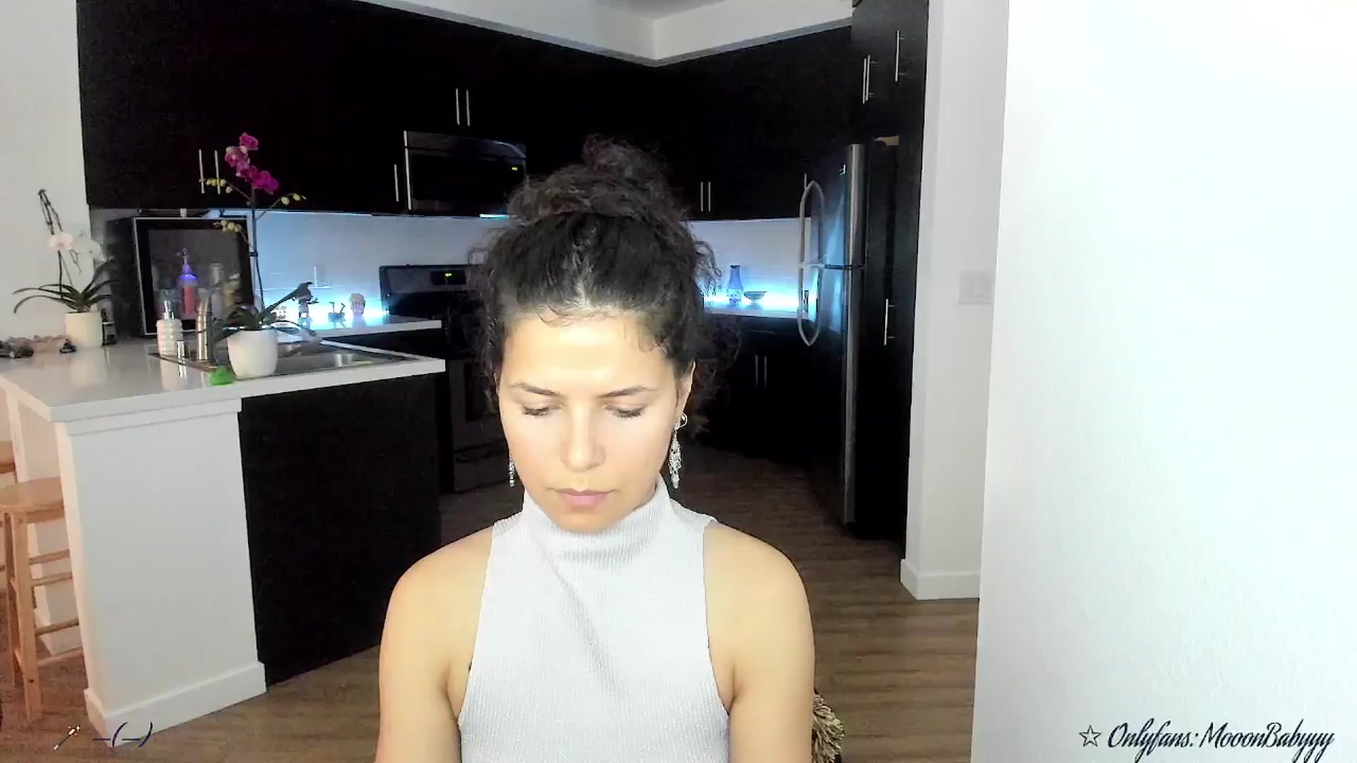 Gallery image thumbnail from litty's myfreecams stream on, 09/23/2025, 03:17 image 5 of 20