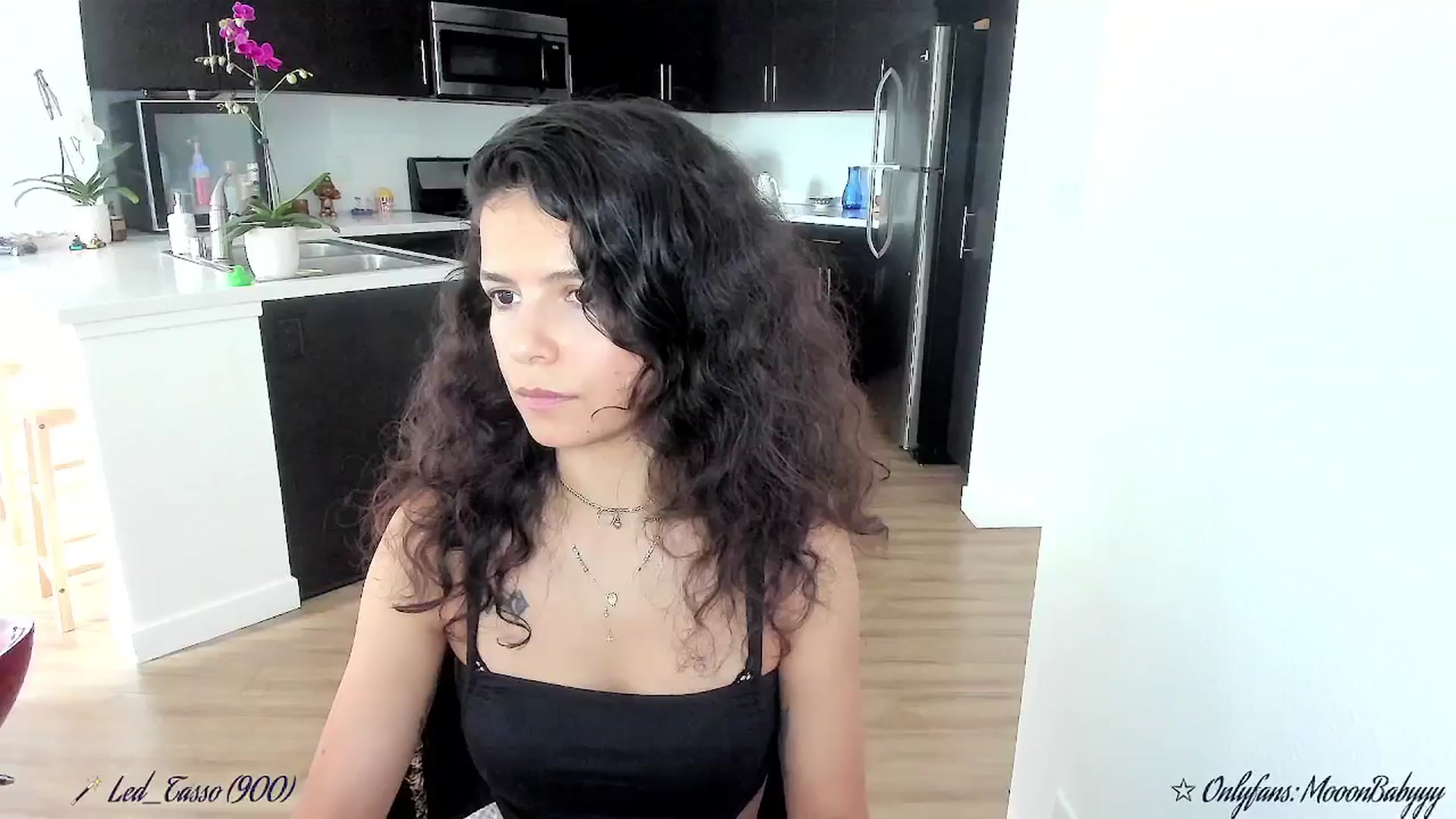 Gallery image thumbnail from litty's myfreecams stream on, 09/23/2025, 22:12 image 5 of 20