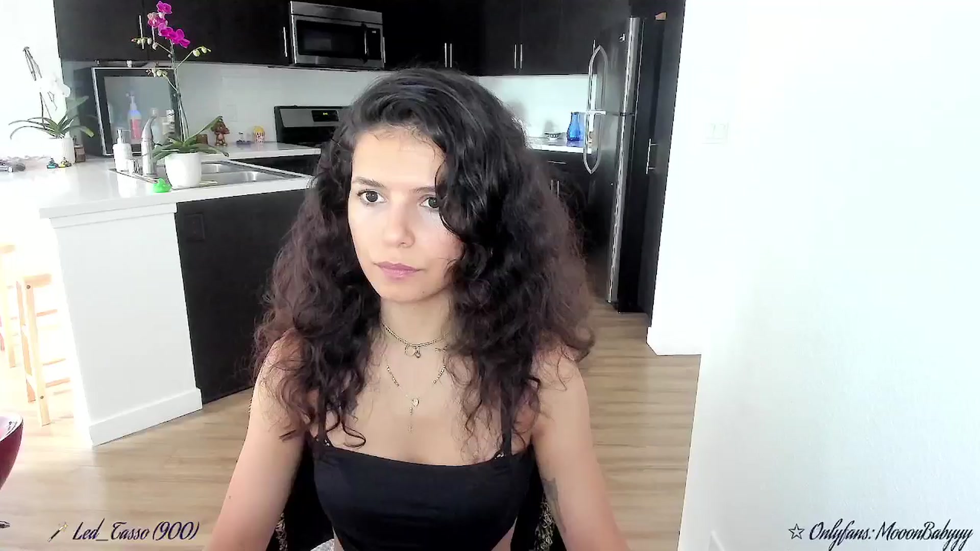 Gallery image thumbnail from litty's myfreecams stream on, 09/23/2025, 22:12 image 2 of 20