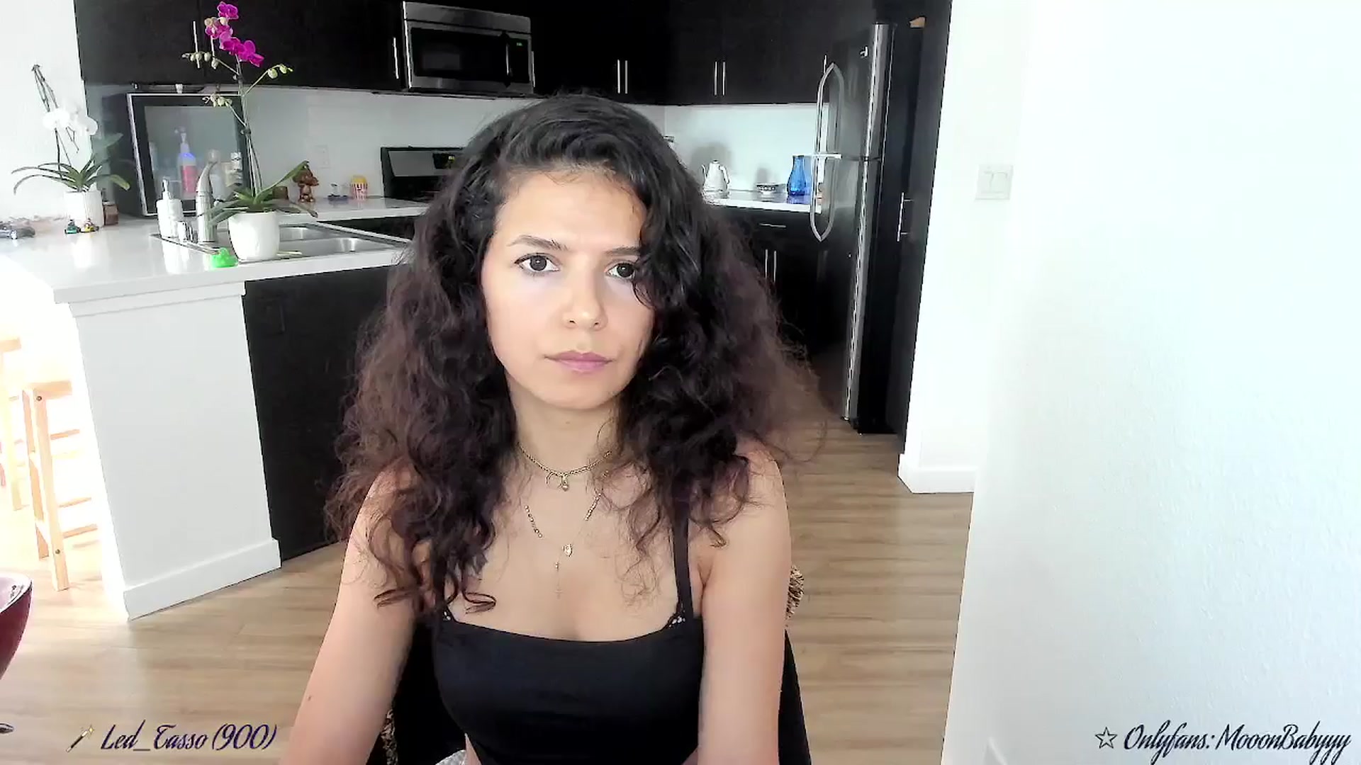 Gallery image thumbnail from litty's myfreecams stream on, 09/23/2025, 22:12 image 6 of 20