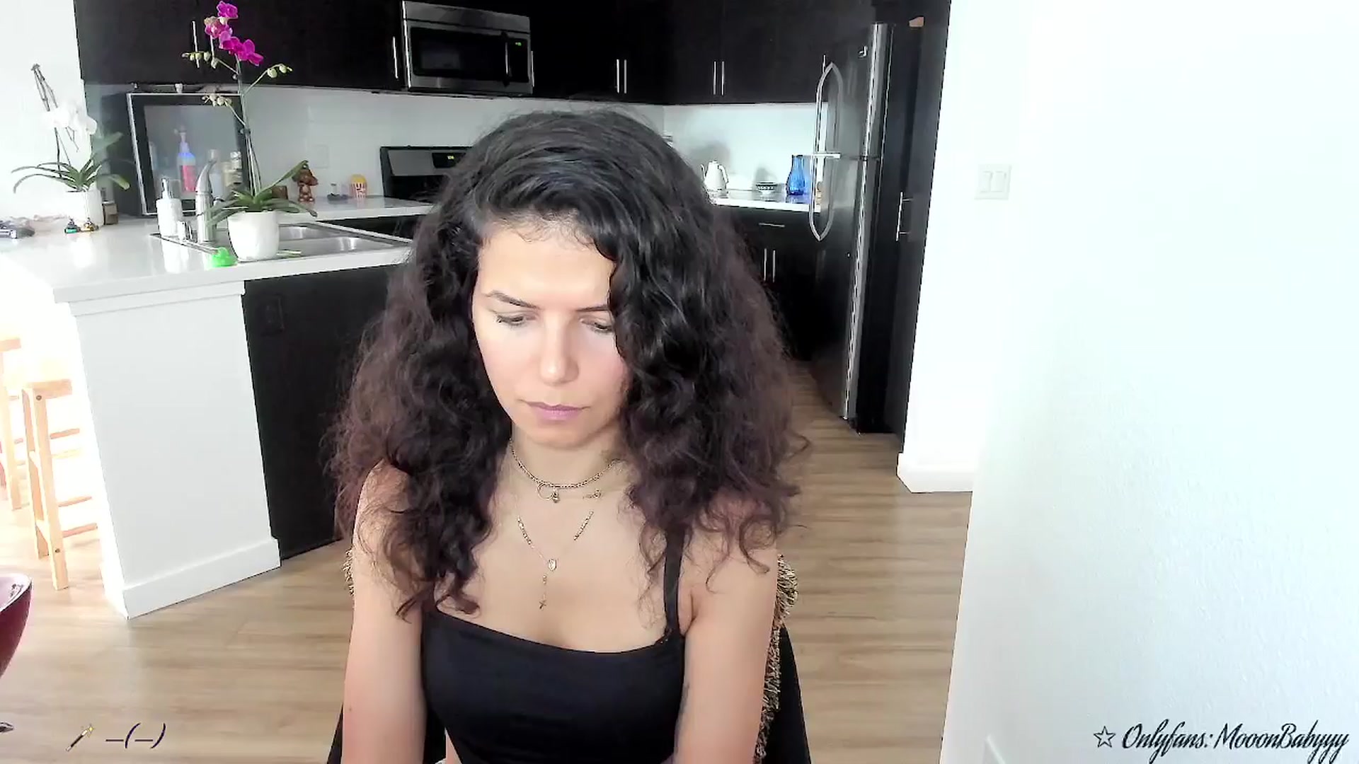 Gallery image thumbnail from litty's myfreecams stream on, 09/23/2025, 22:12 image 18 of 20