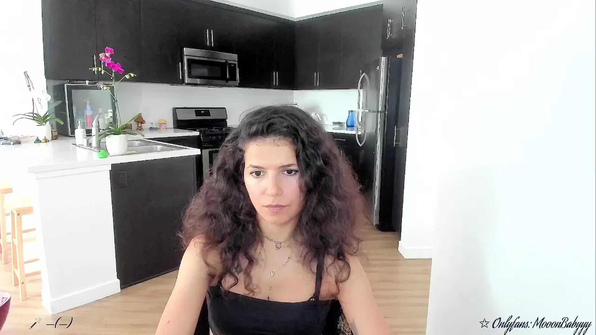 Gallery image thumbnail from litty's myfreecams stream on, 09/23/2025, 22:50 image 17 of 20