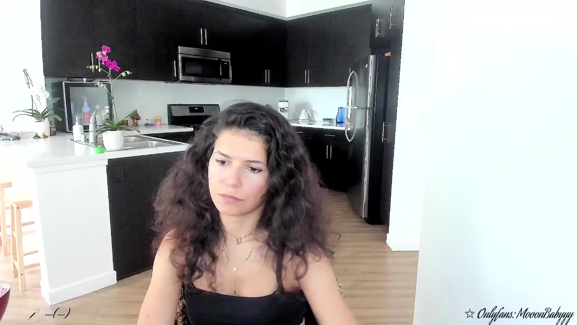 Gallery image thumbnail from litty's myfreecams stream on, 09/23/2025, 22:50 image 16 of 20