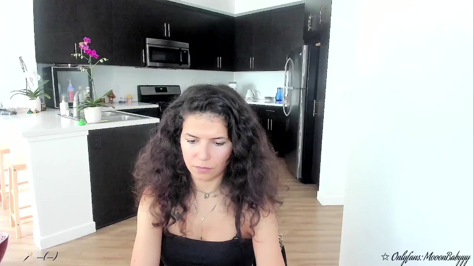 Gallery image thumbnail from litty's myfreecams stream on, 09/23/2025, 22:50 image 14 of 20