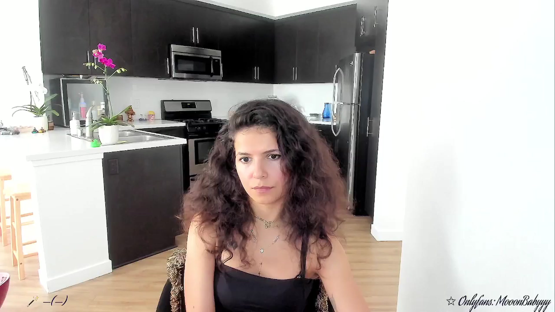 Gallery image thumbnail from litty's myfreecams stream on, 09/23/2025, 22:50 image 18 of 20