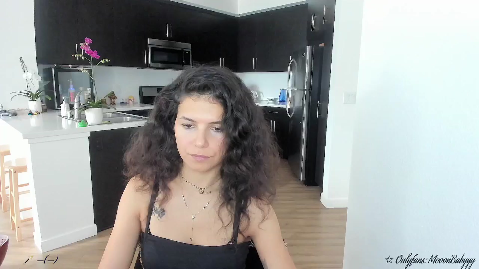 Gallery image thumbnail from litty's myfreecams stream on, 09/23/2025, 22:50 image 9 of 20