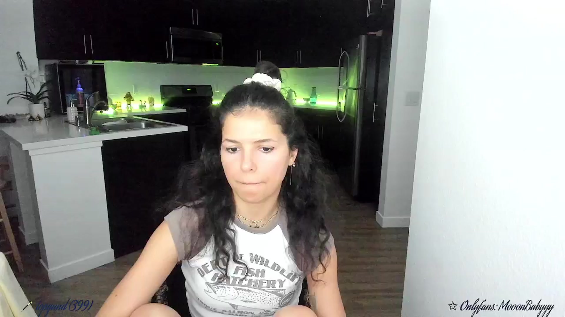 Gallery image thumbnail from litty's myfreecams stream on, 09/25/2025, 03:05 image 16 of 20
