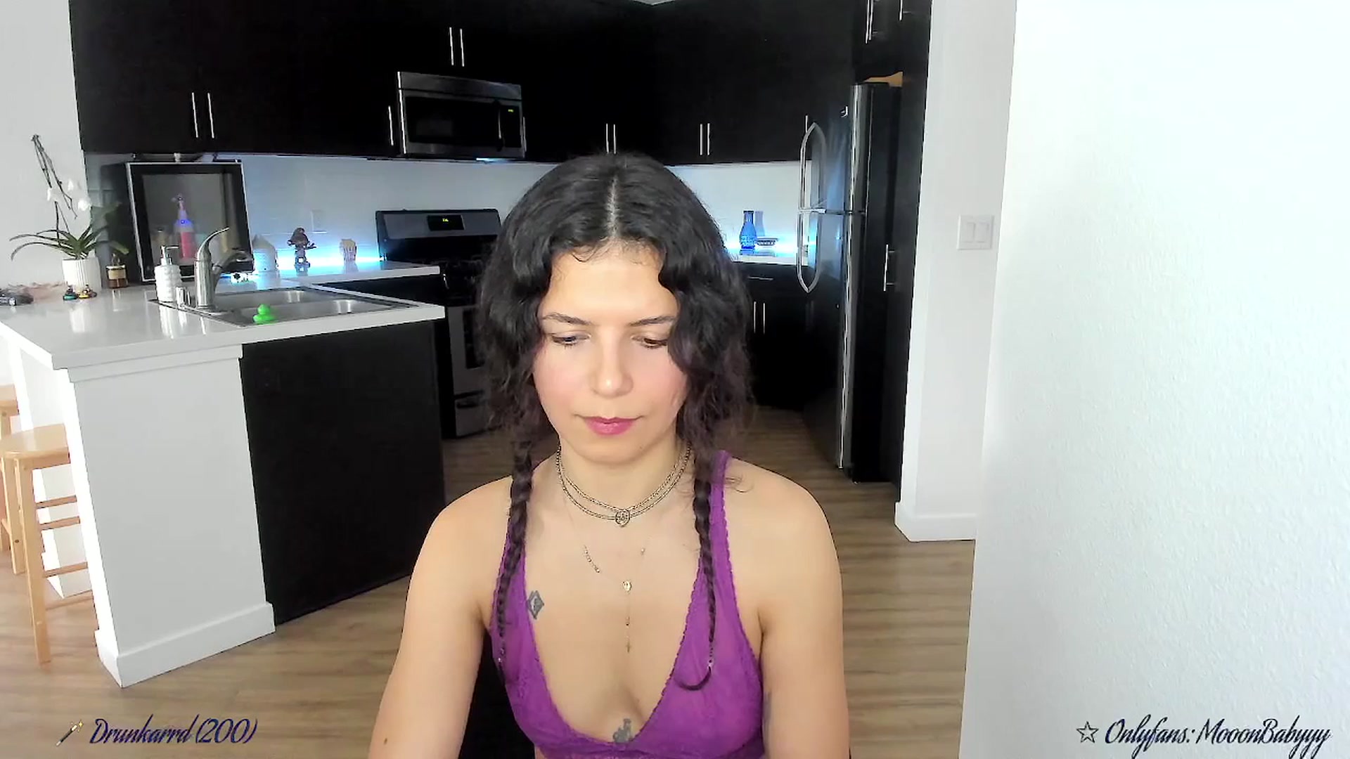 Gallery image thumbnail from litty's myfreecams stream on, 09/27/2025, 20:34 image 8 of 20