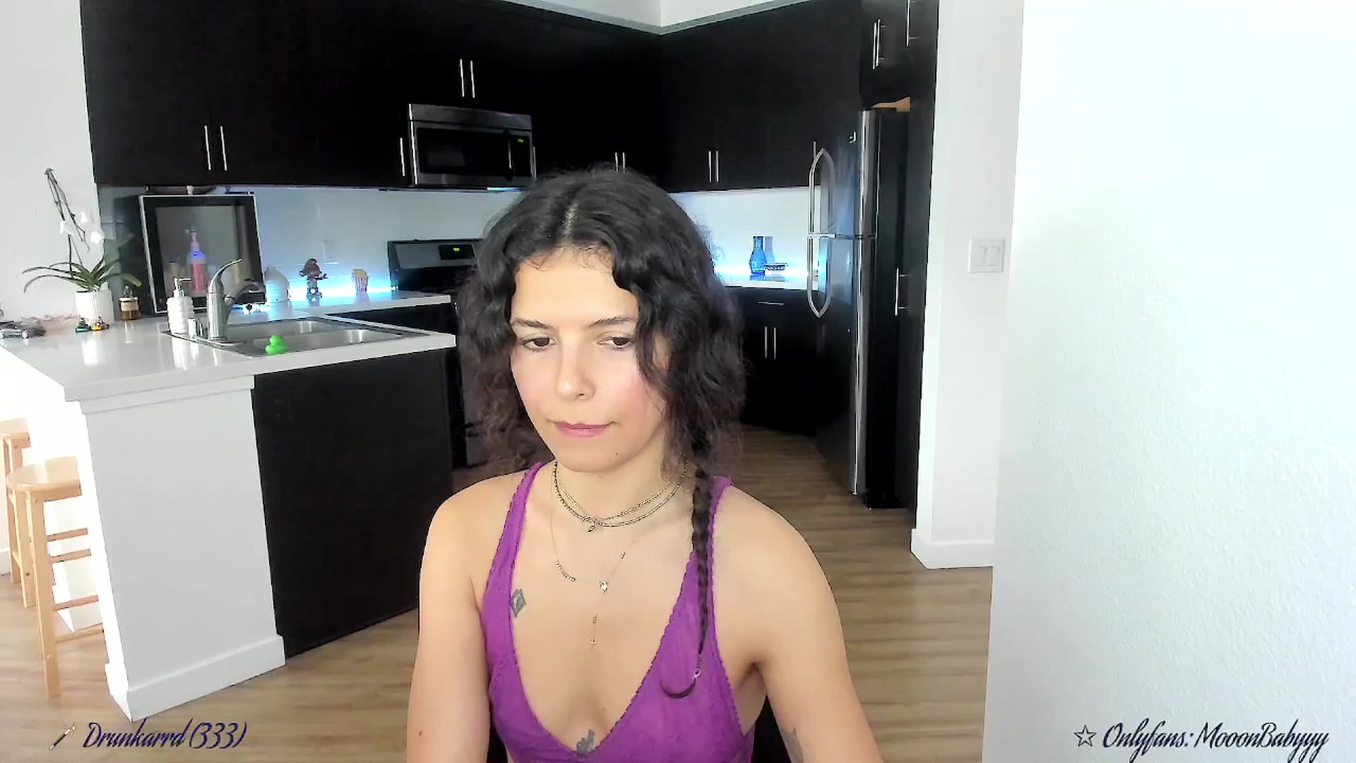 Gallery image thumbnail from litty's myfreecams stream on, 09/27/2025, 20:34 image 14 of 20