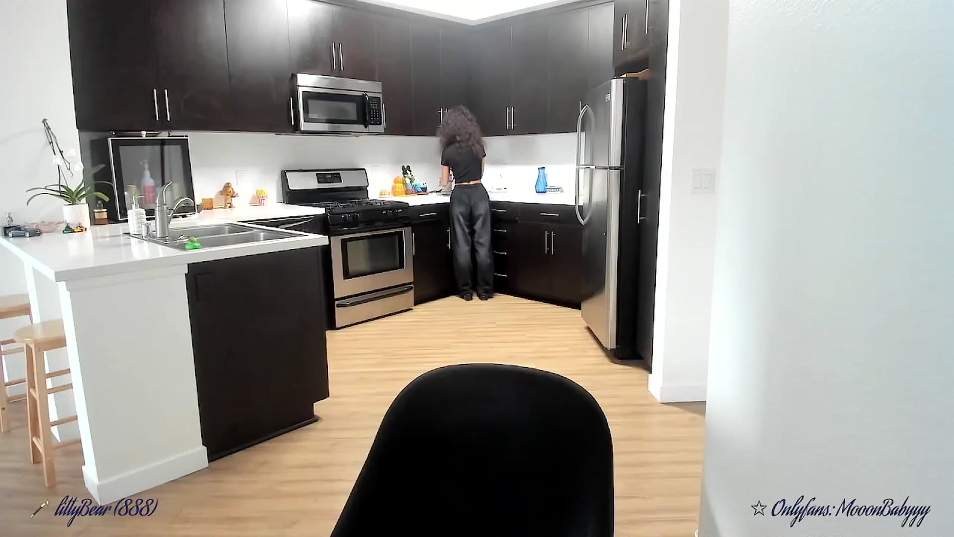 Gallery image thumbnail from litty's myfreecams stream on, 09/28/2025, 24:09 image 5 of 20