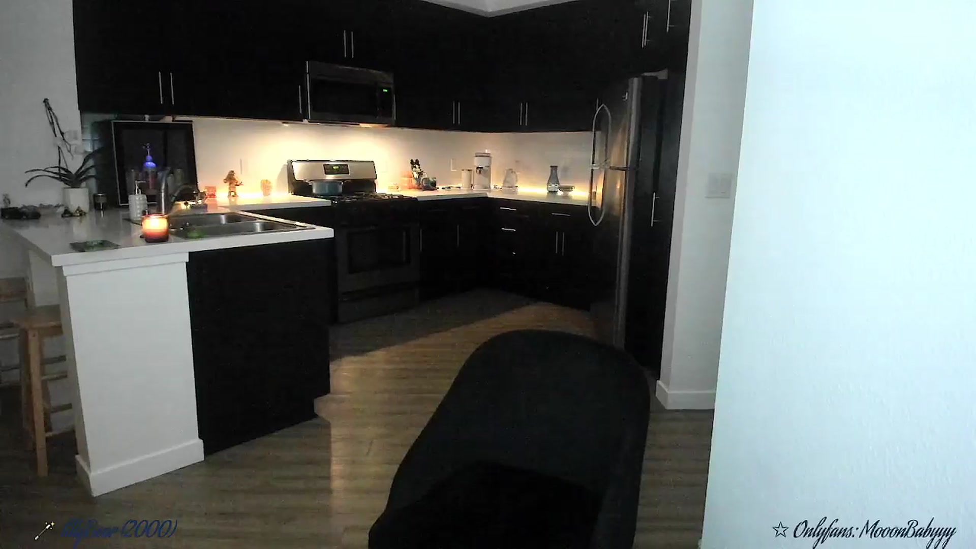 Gallery image thumbnail from litty's myfreecams stream on, 09/28/2025, 02:26 image 19 of 20
