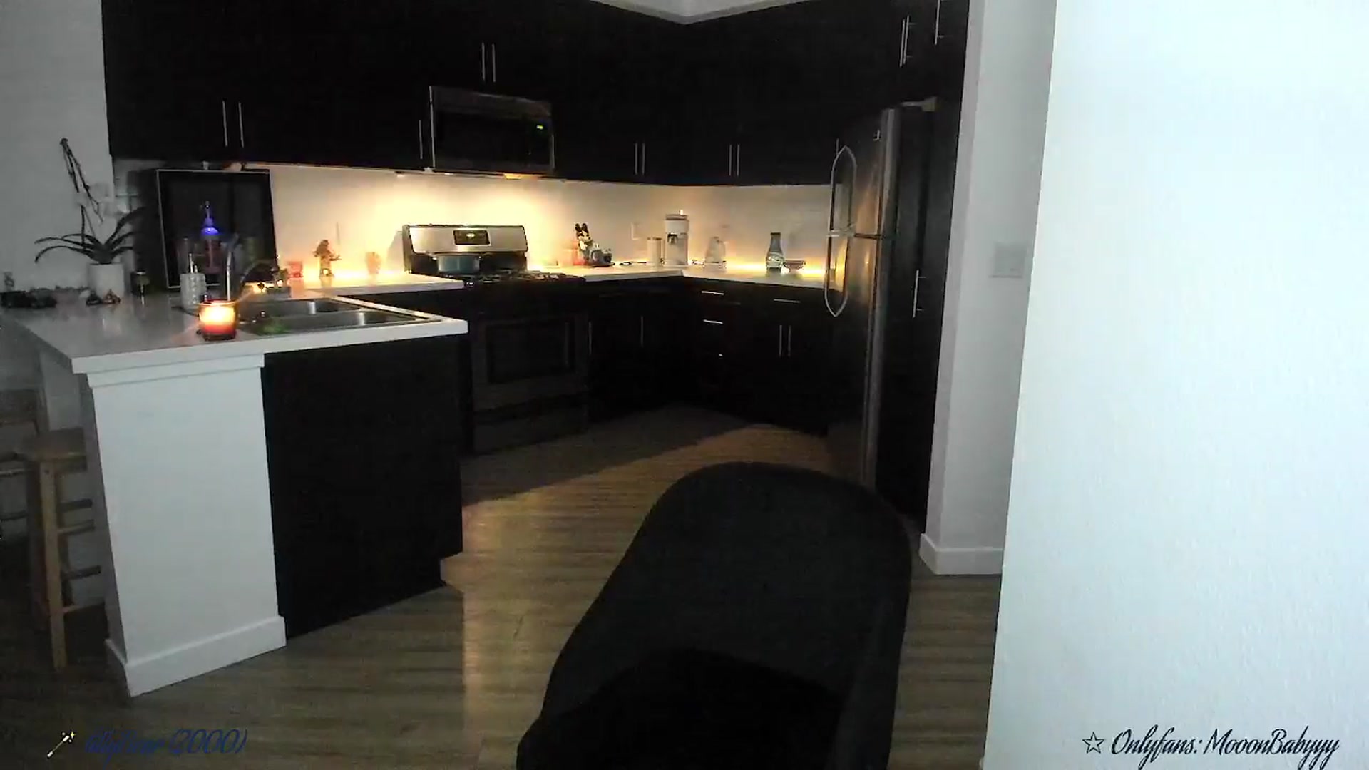 Gallery image thumbnail from litty's myfreecams stream on, 09/28/2025, 02:26 image 16 of 20