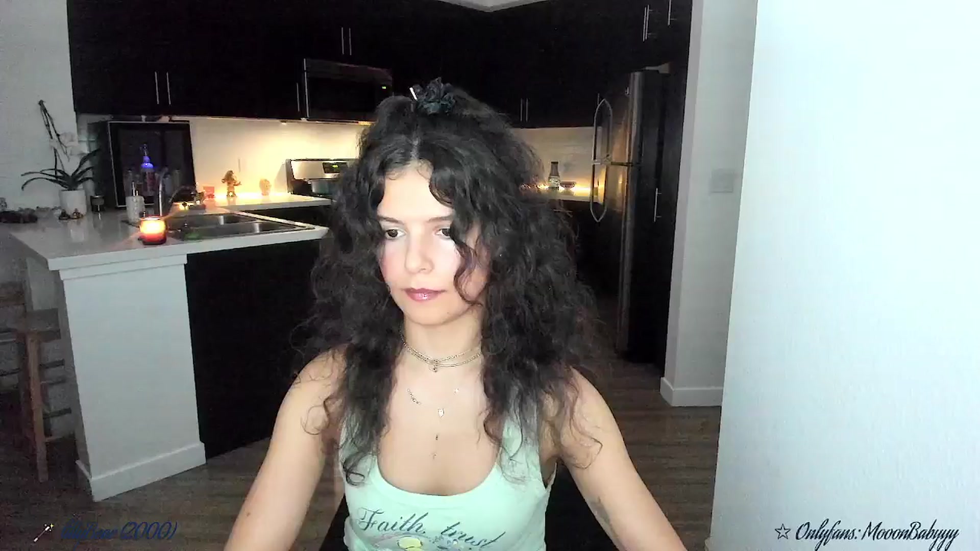 Gallery image thumbnail from litty's myfreecams stream on, 09/28/2025, 02:26 image 15 of 20