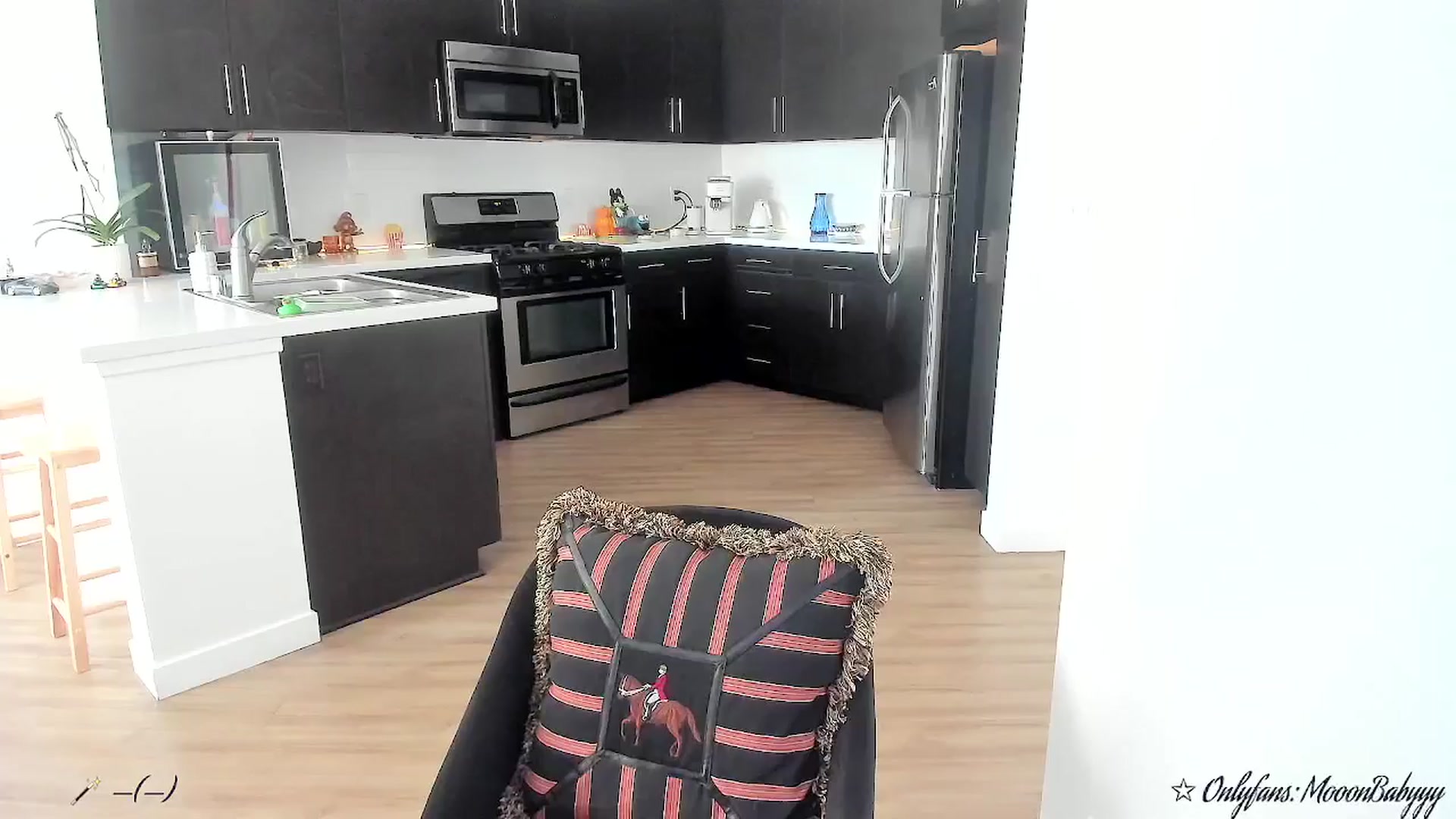 Gallery image thumbnail from litty's myfreecams stream on, 09/29/2025, 04:13 image 1 of 20