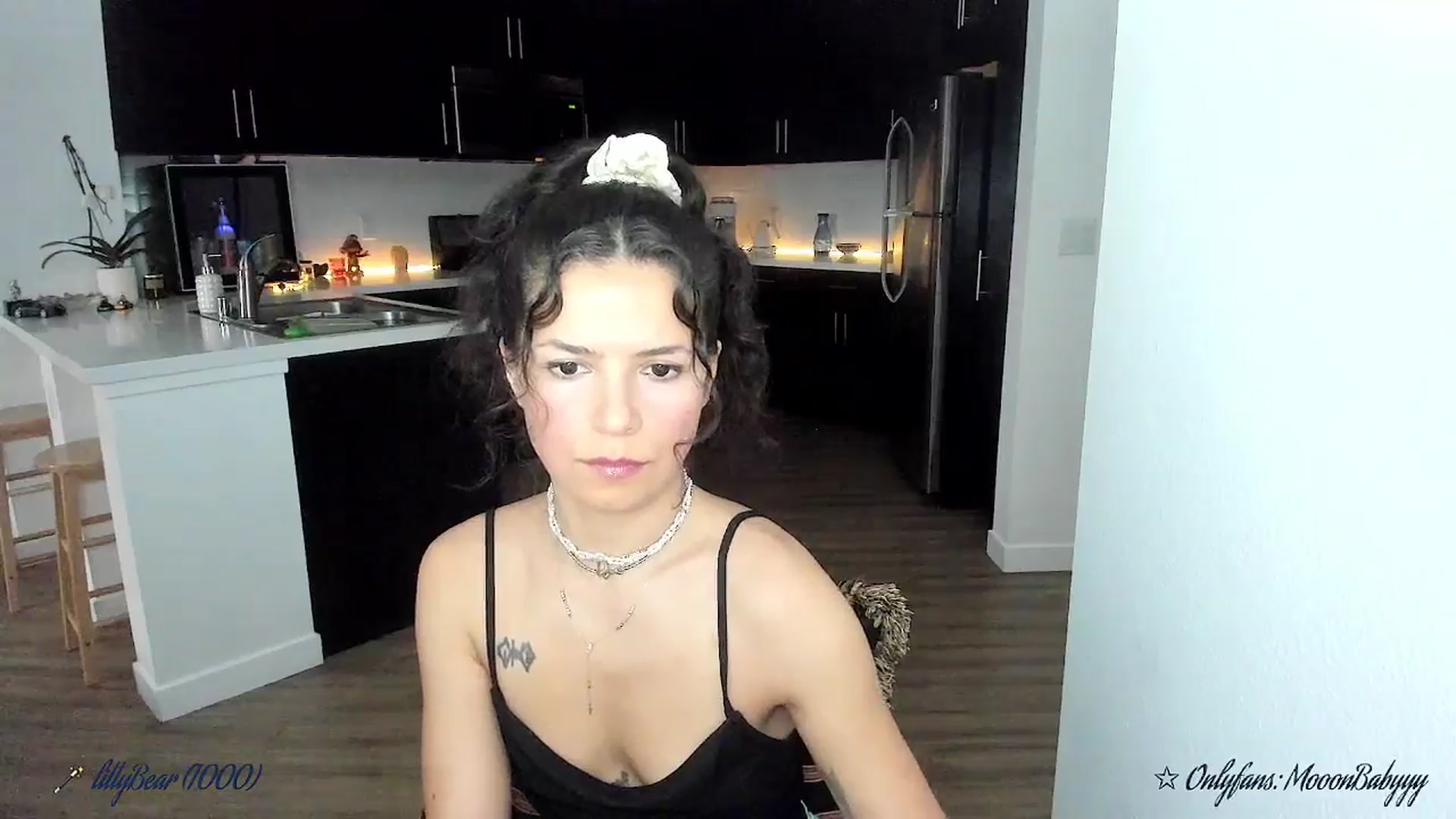 Gallery image thumbnail from litty's myfreecams stream on, 09/29/2025, 04:13 image 8 of 20